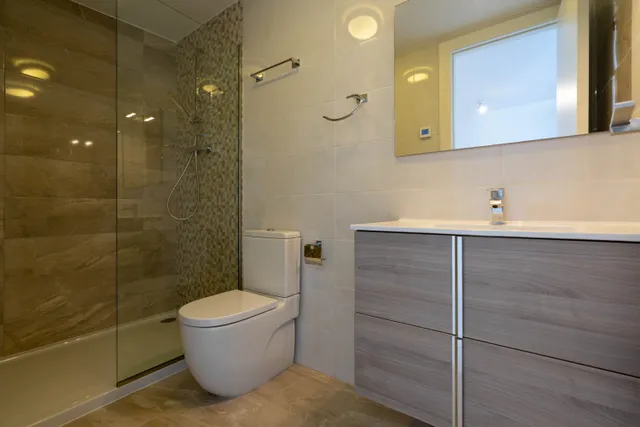 Большая современная вилла  в Алтее Хиллс — photo 35