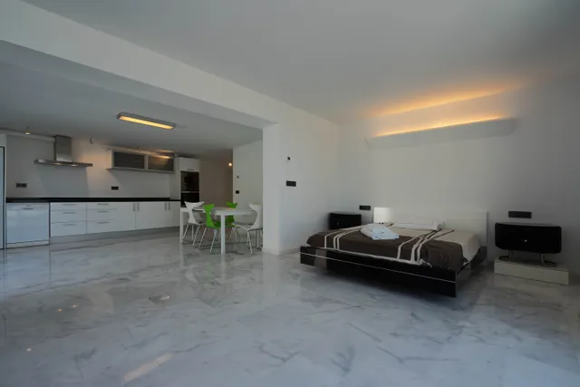 Большая современная вилла  в Алтее Хиллс — photo 22