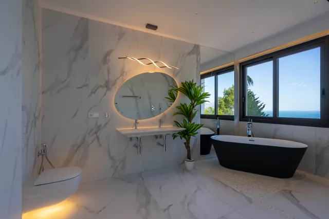 Большая современная вилла  в Алтее Хиллс — photo 20