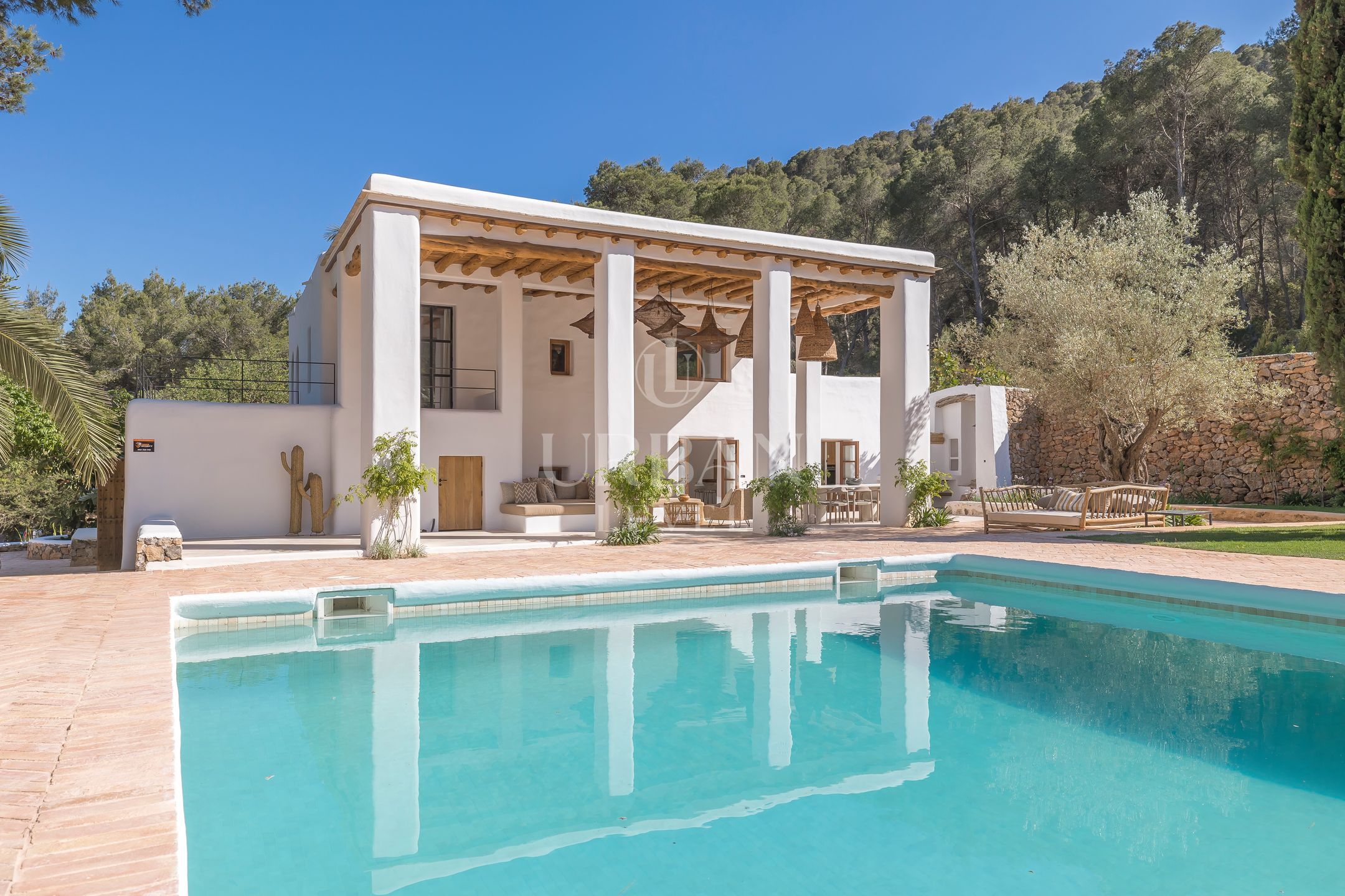 Ibiza-Style Finca with Guest House and Pool