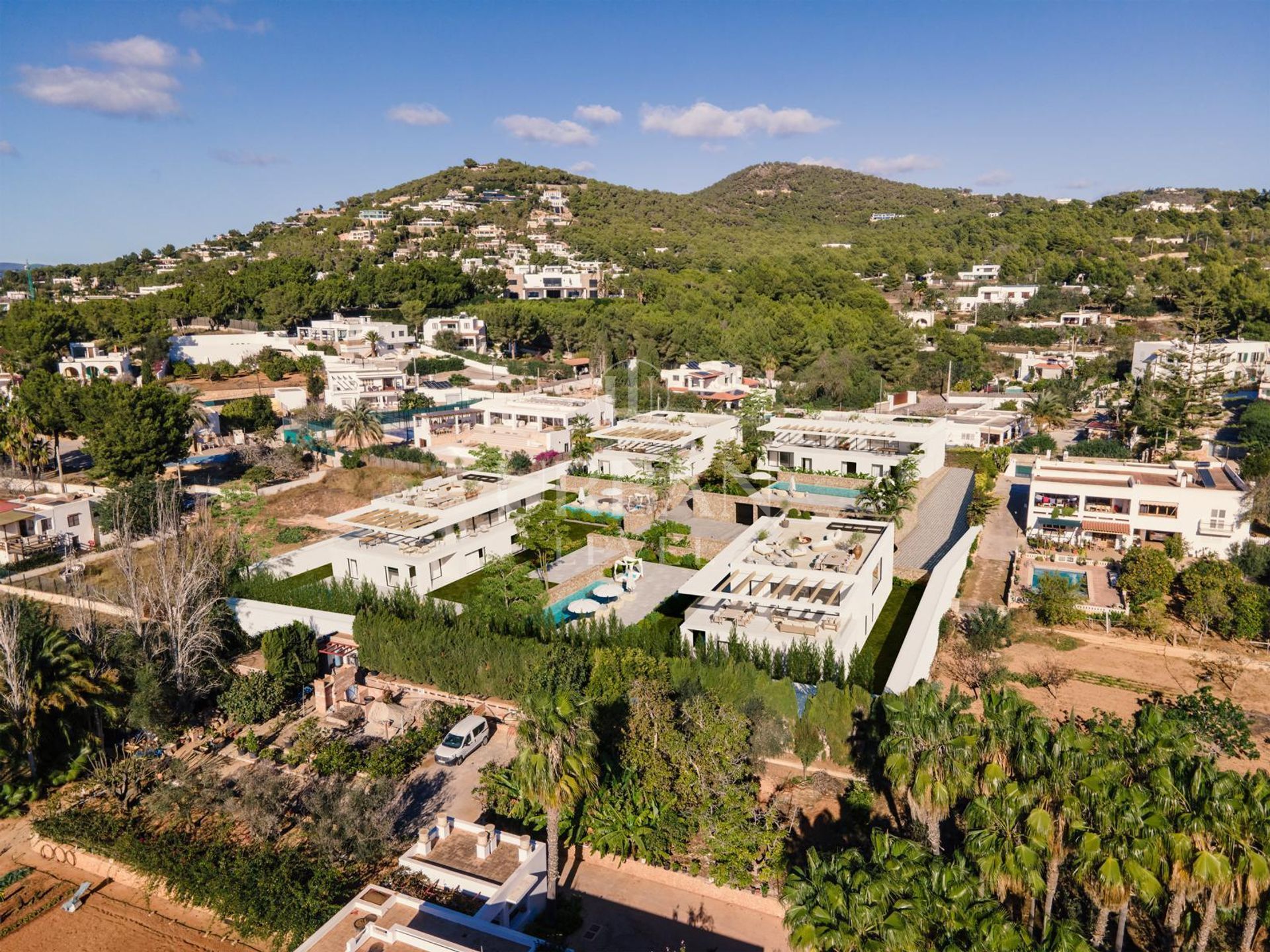 Modern Detached House with Sea and Mountain Views