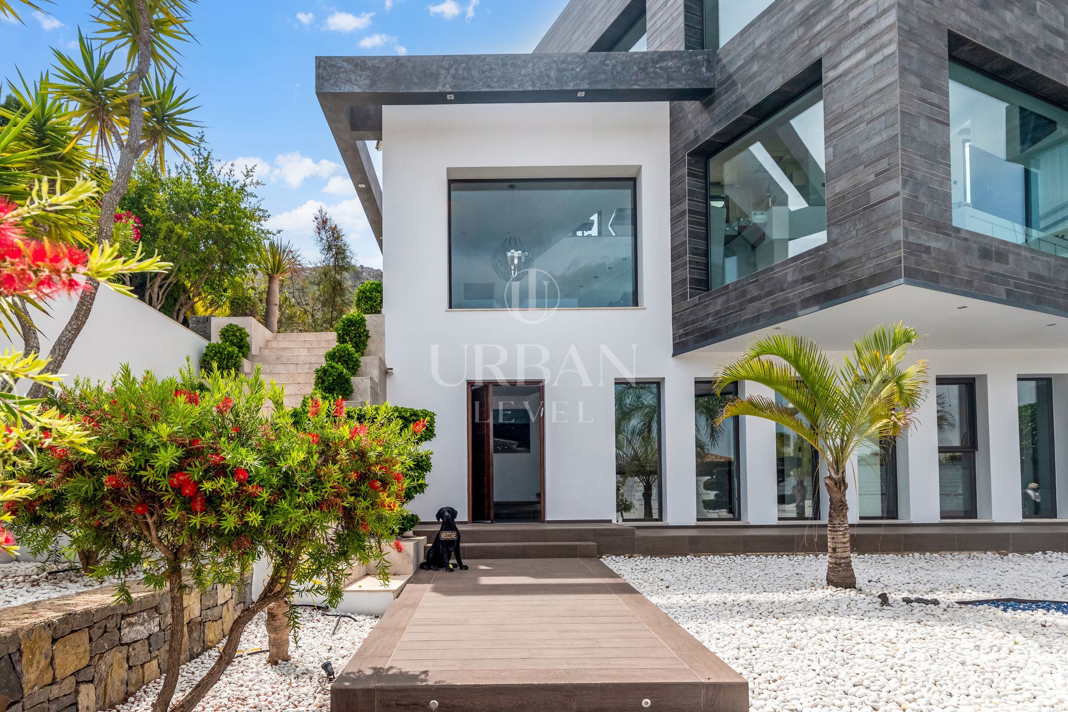 Modern Detached House with Pool in Jávea