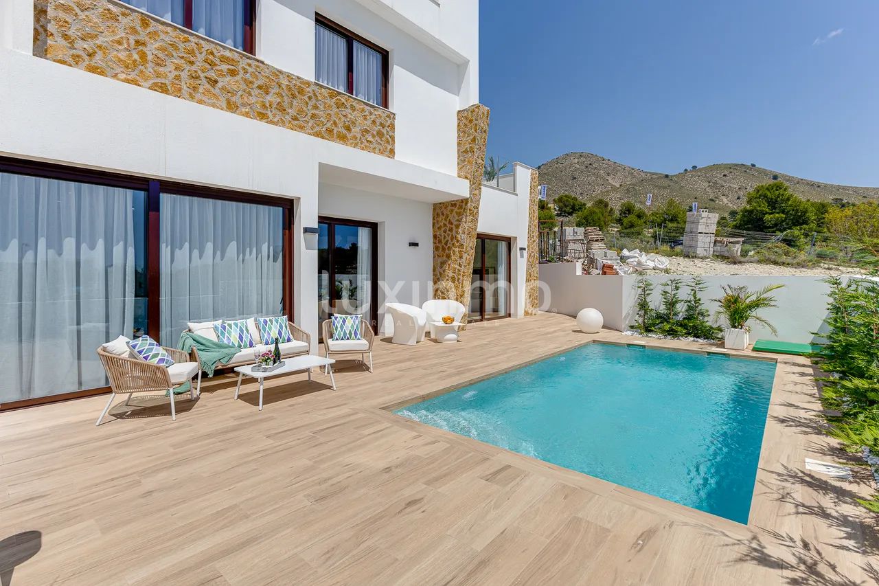 Wolnostojąca willa w Finestrat z basenem — photo 2