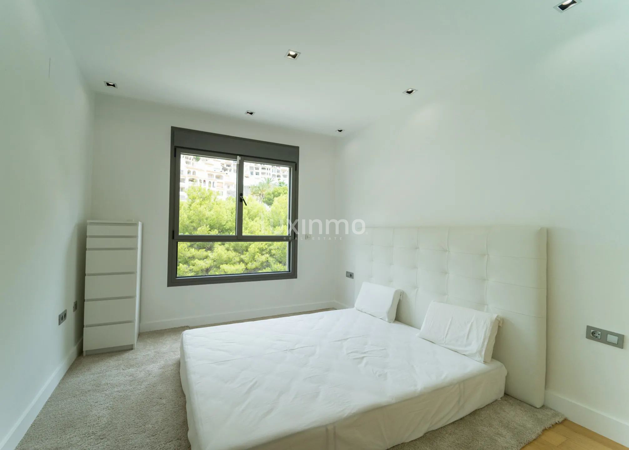 Apartamento  en primera línea de playa en alquiler con vistas al mar — photo 19