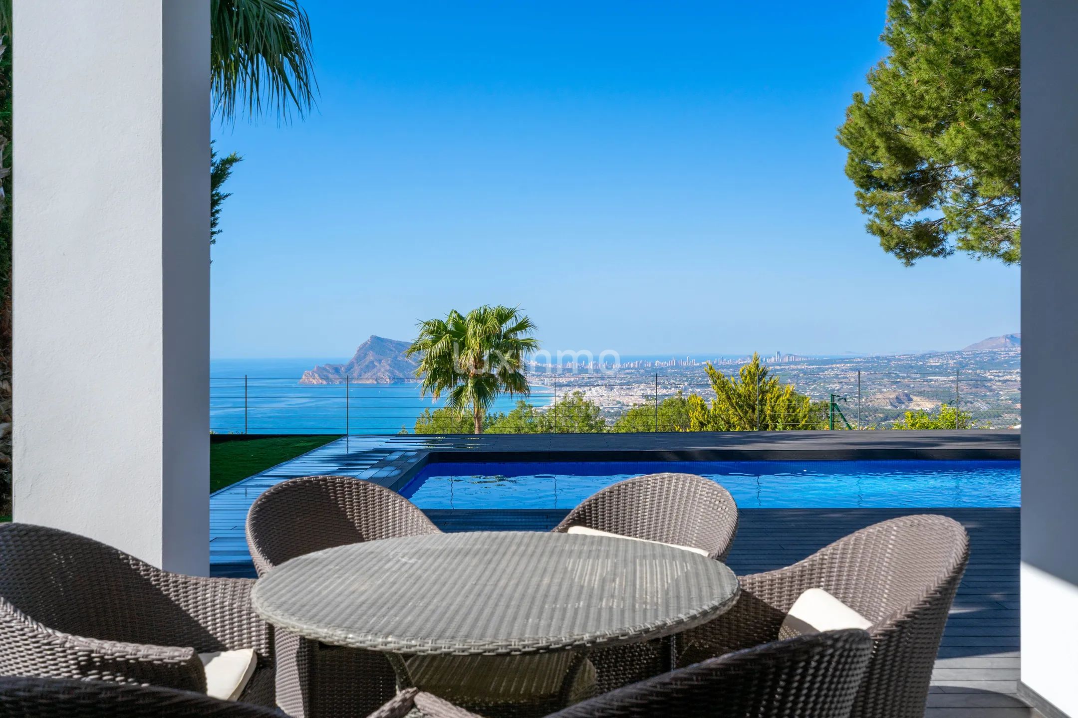 A large modern villa in Altea Hills — photo 39