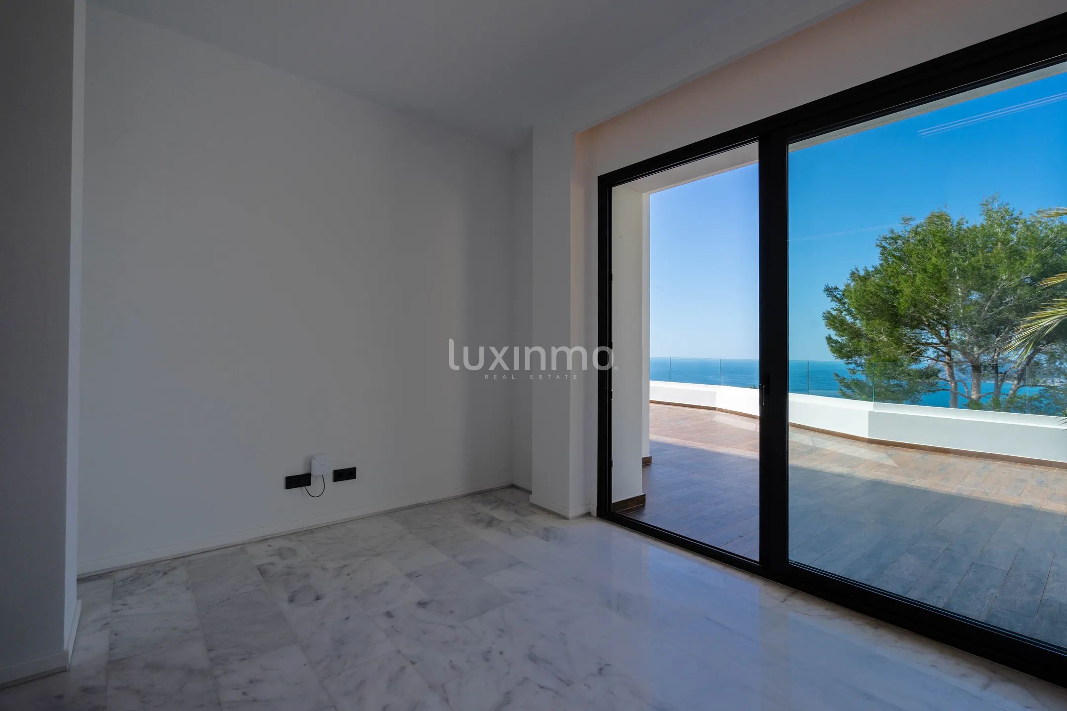 A large modern villa in Altea Hills — photo 27