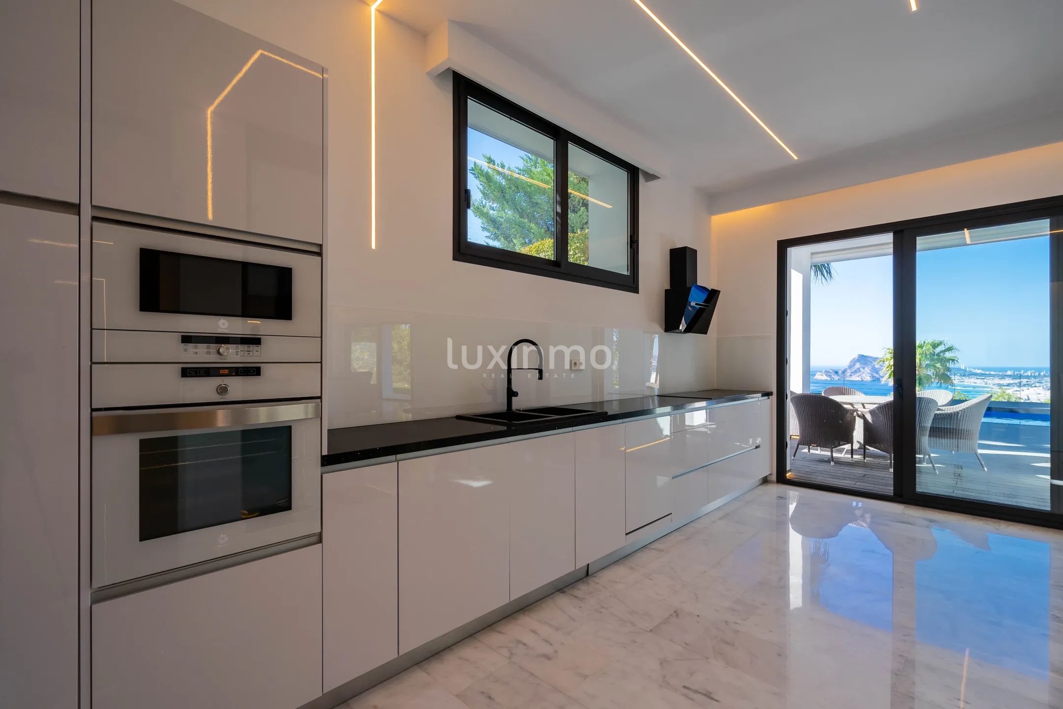 A large modern villa in Altea Hills — photo 14