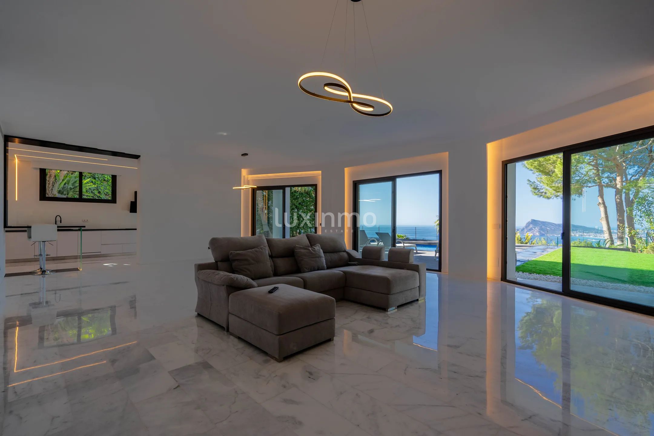 A large modern villa in Altea Hills — photo 11
