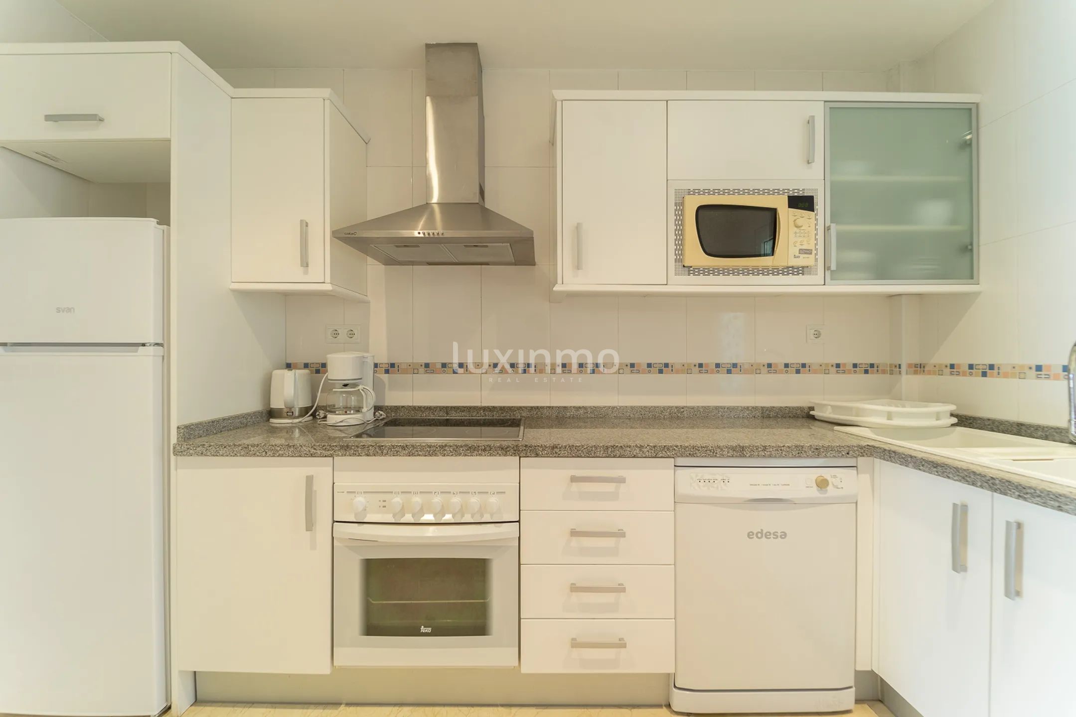 Apartment on the second line of the beach in Mascarat — photo 14