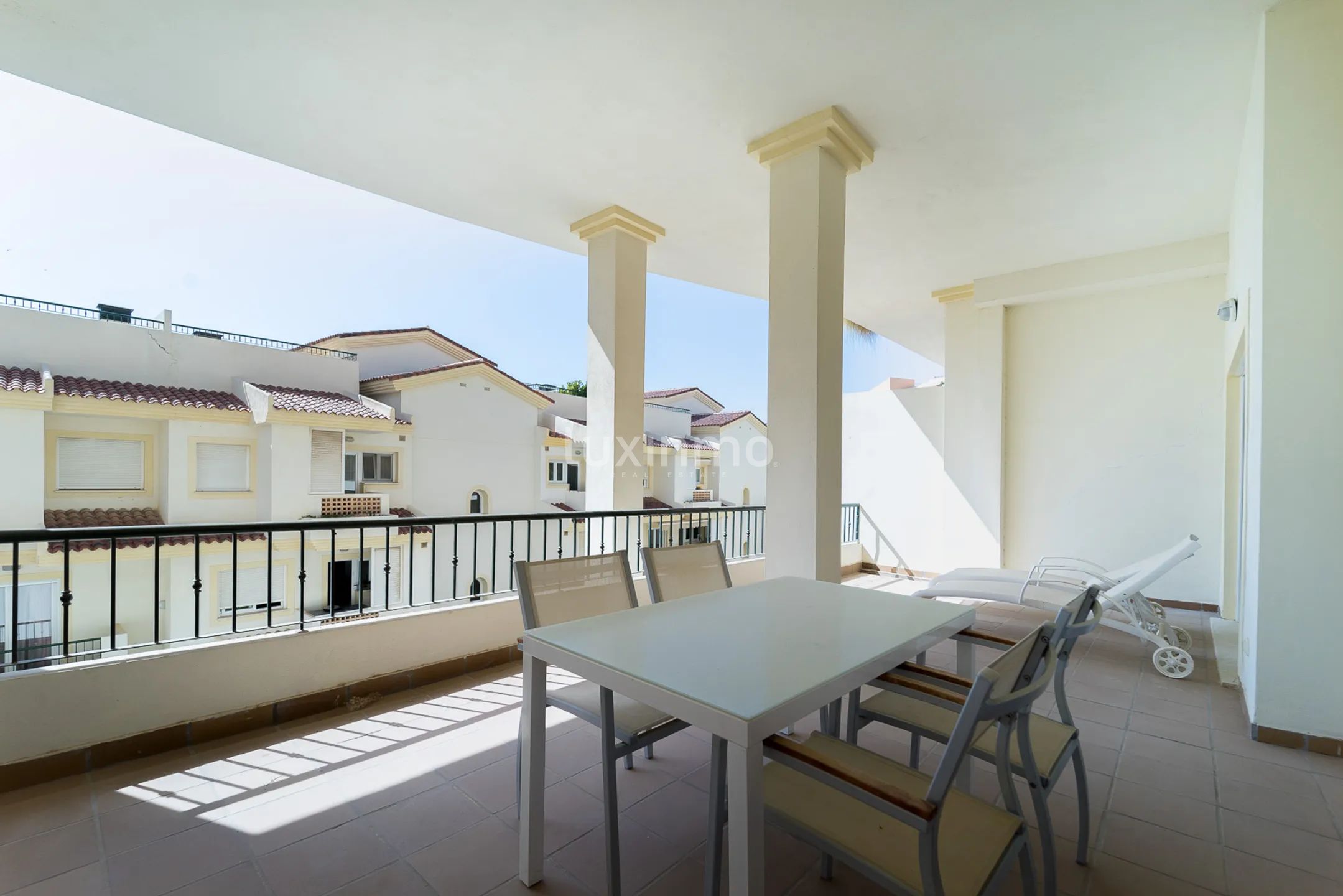 Apartment on the second line of the beach in Mascarat — photo 11