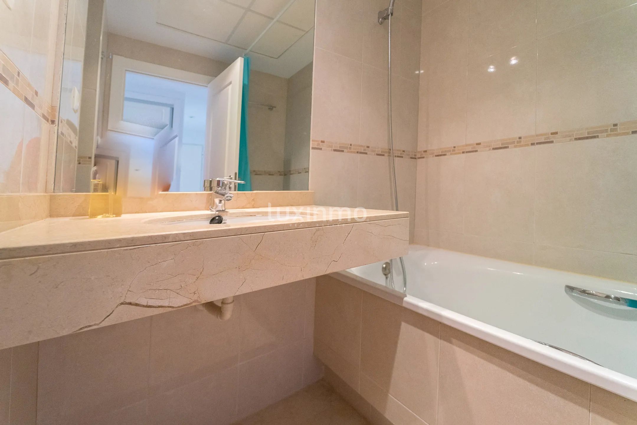 Apartment on the second line of the beach in Mascarat — photo 21