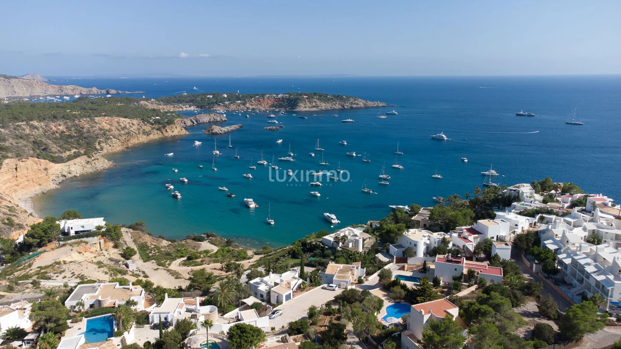 Exclusieve luxe villa van een nieuwbouw in Ibiza — photo 1