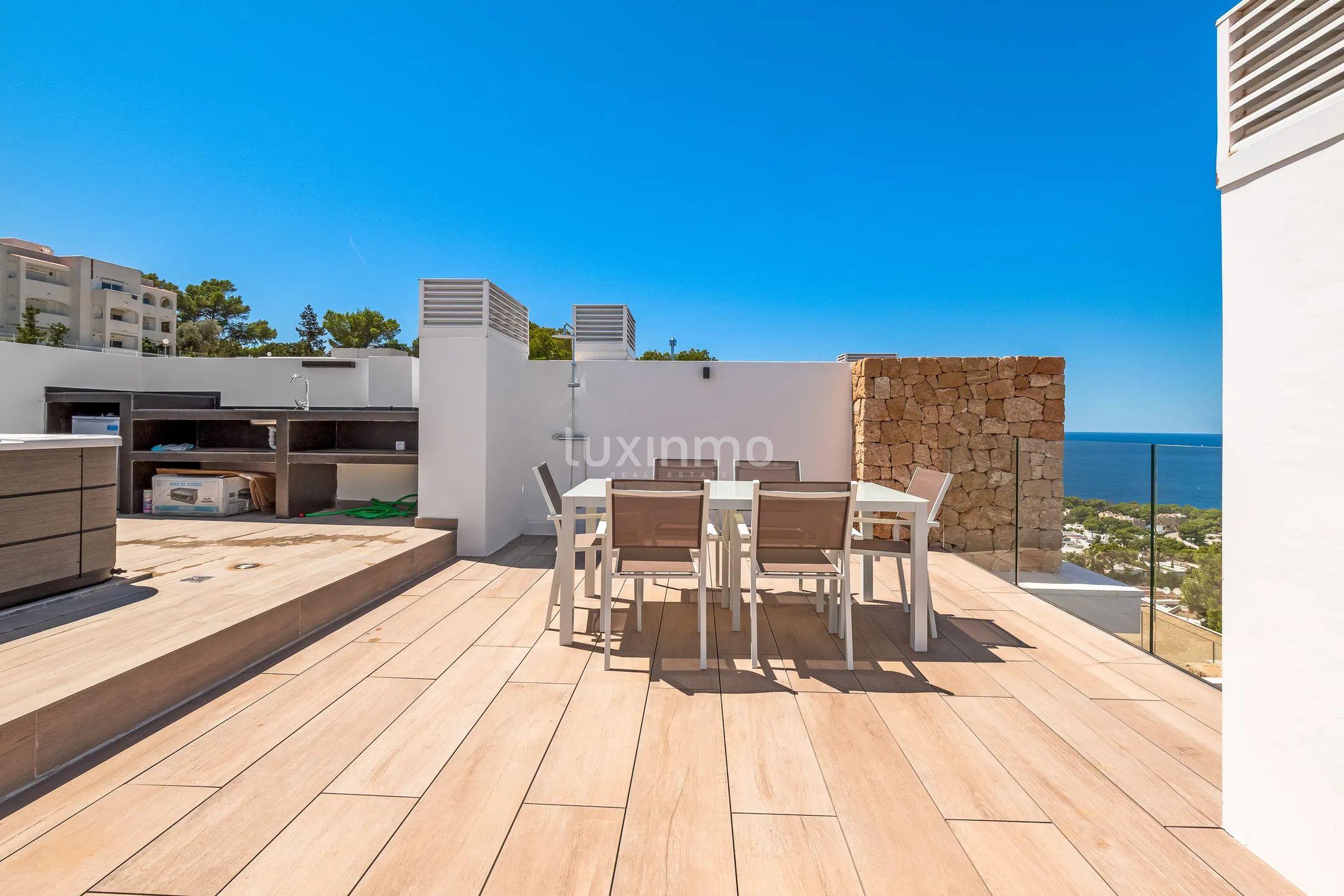 Modern penthouse met uitzicht op zee in Ibiza — photo 5