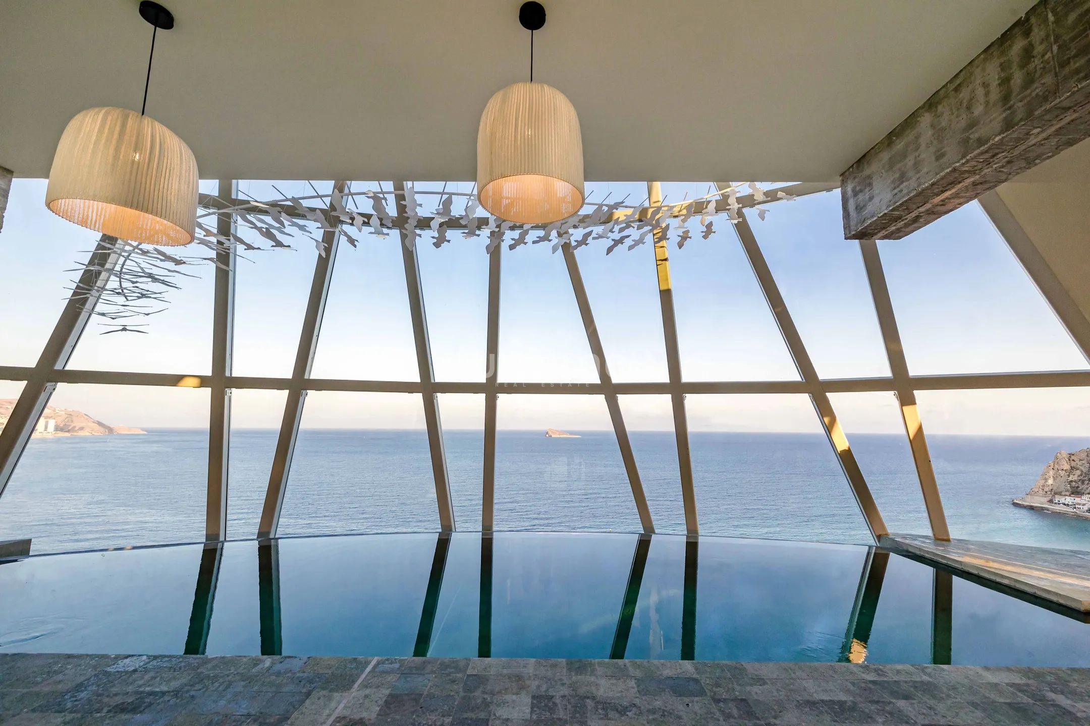 Delfin Tower Benidorm Appartements uniques sur le front de mer — photo 25