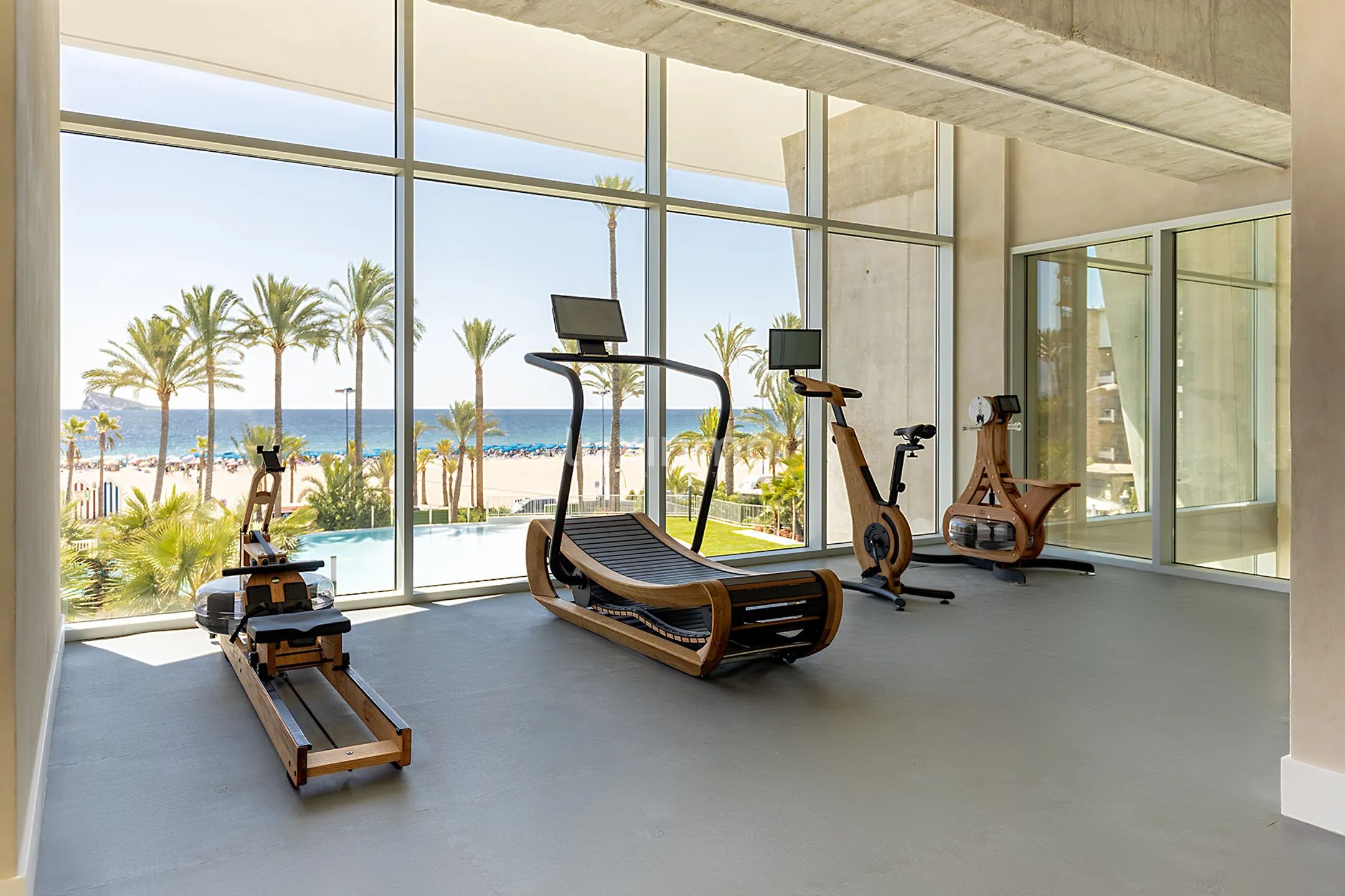 Unique apartments on the beachfront in Delfin Tower Benidorm — photo 23