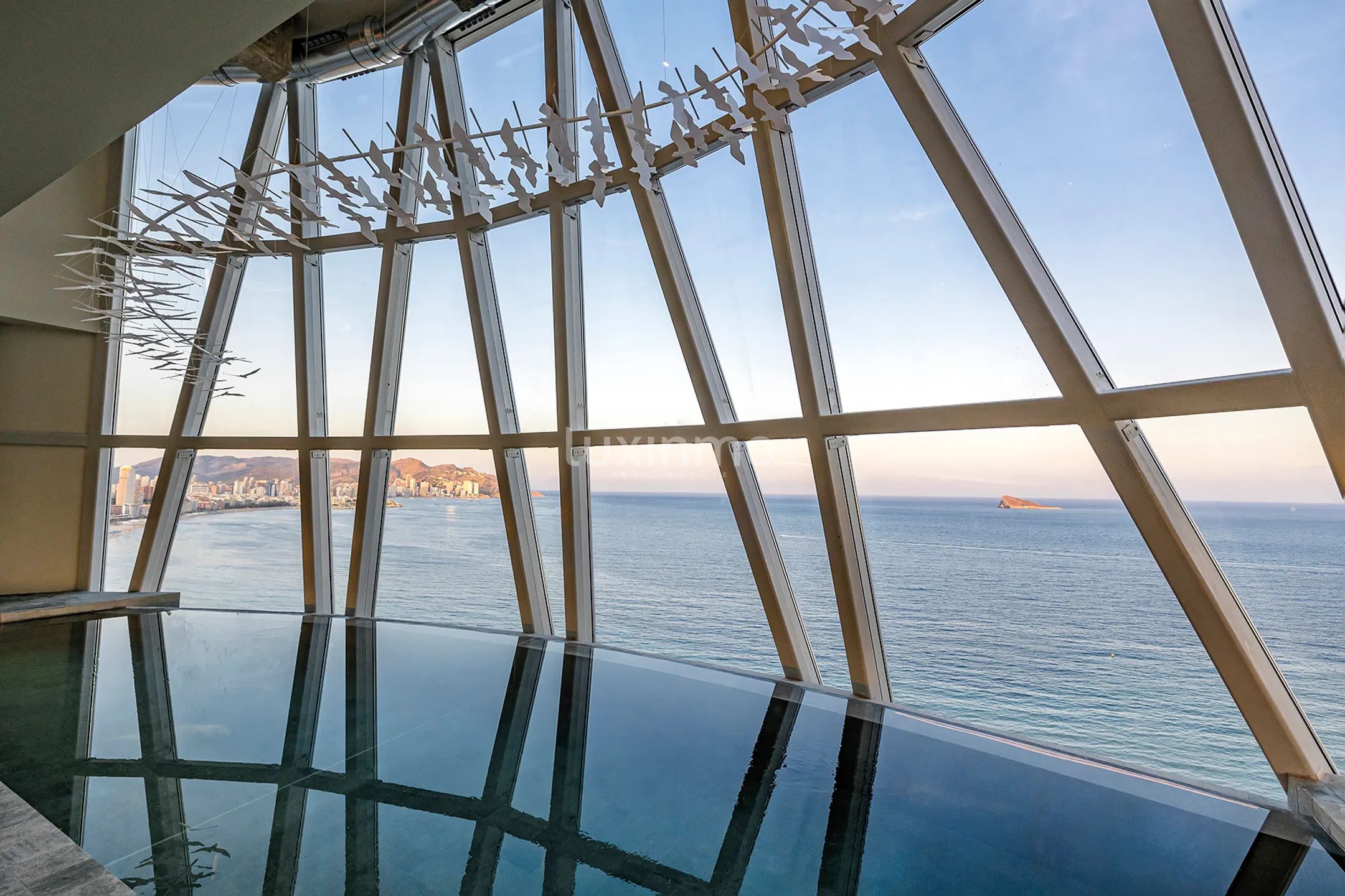 Unique apartments on the beachfront in Delfin Tower Benidorm — photo 28