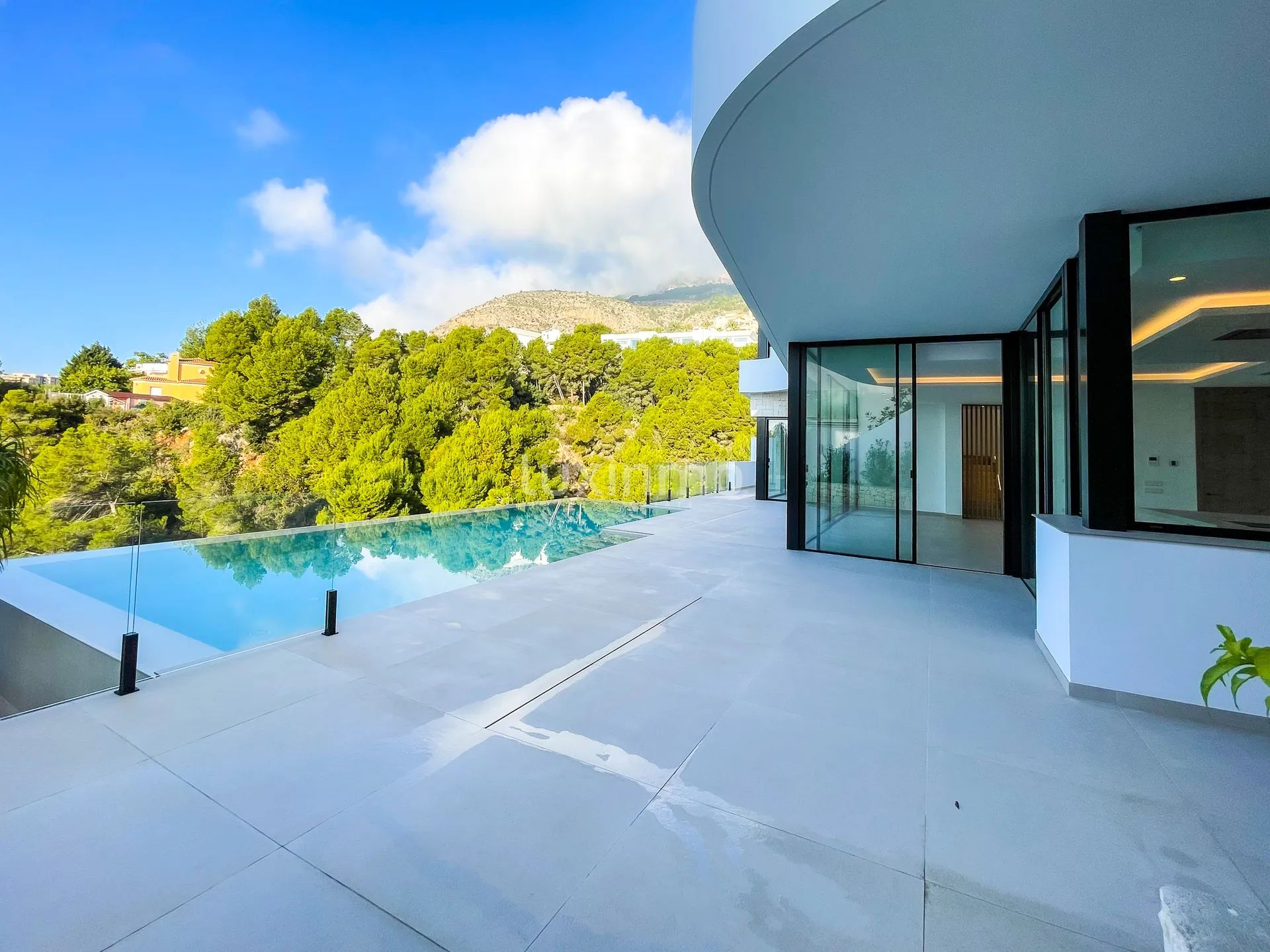 New modern villa in Altea Hills — photo 32