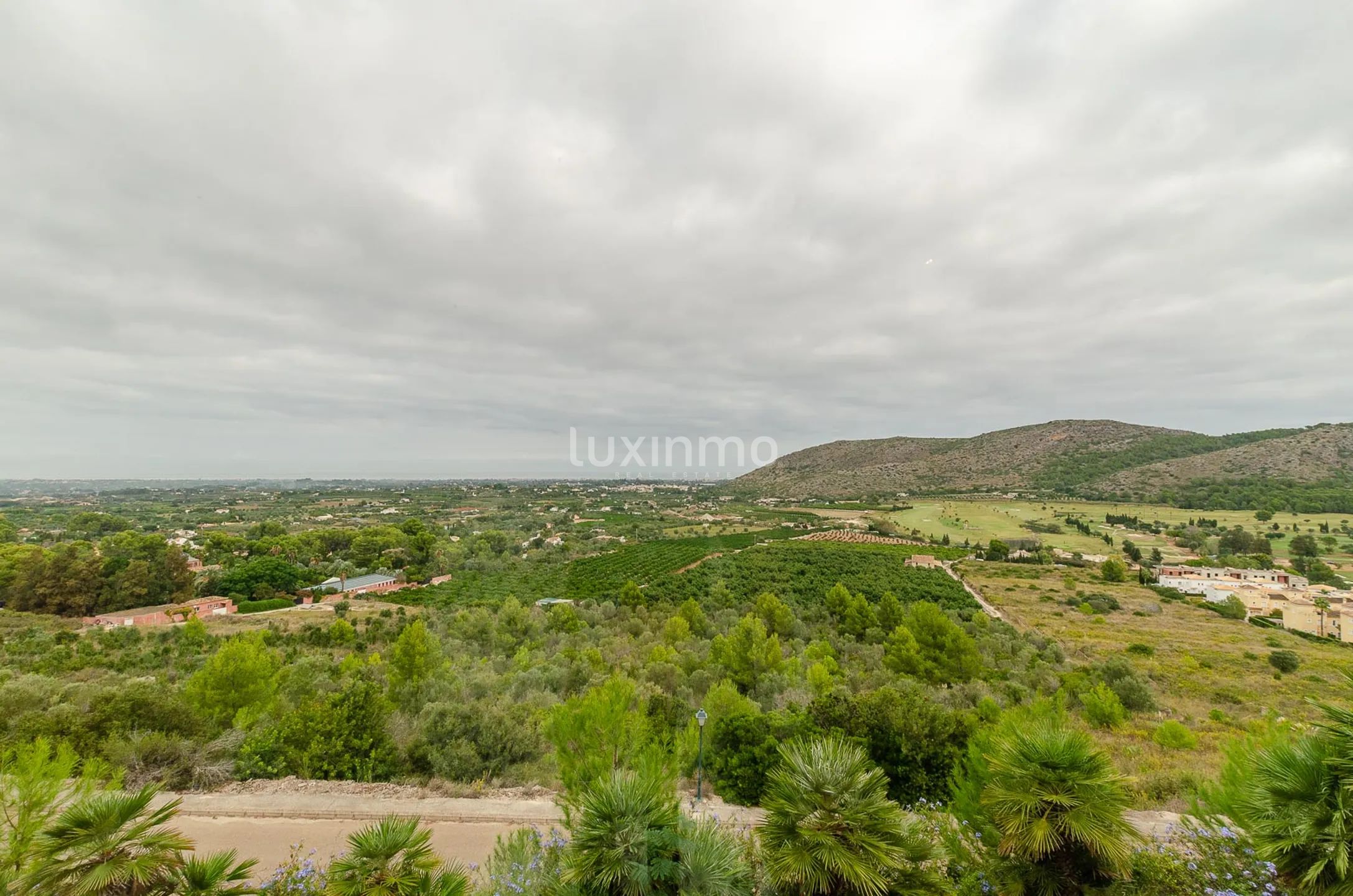 Villa with sea views for rent in La Sella Golf — photo 23