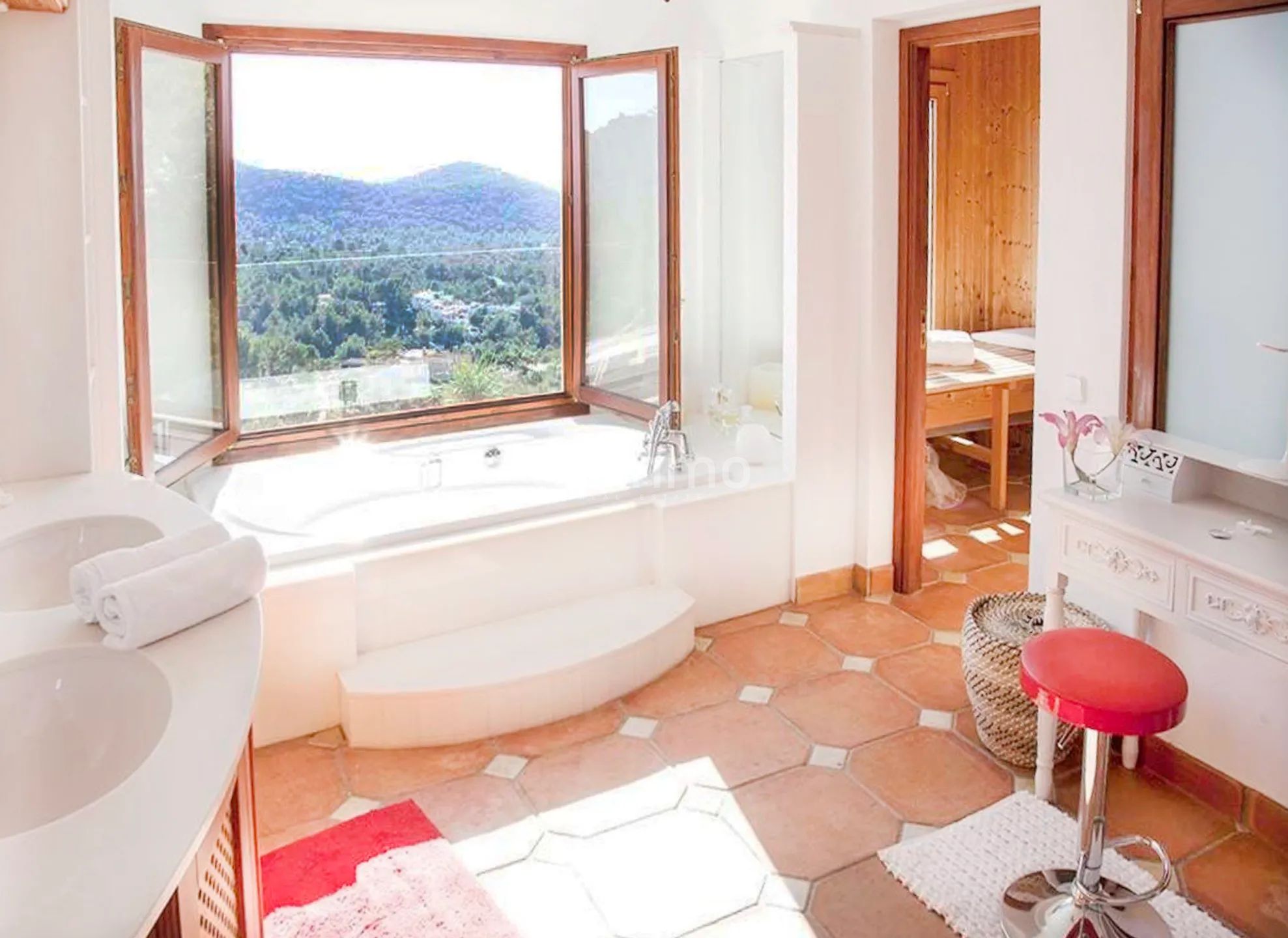 Villa mit Touristenschein und herrlichem Meerblick in Can Furnet, Ibiza — photo 14