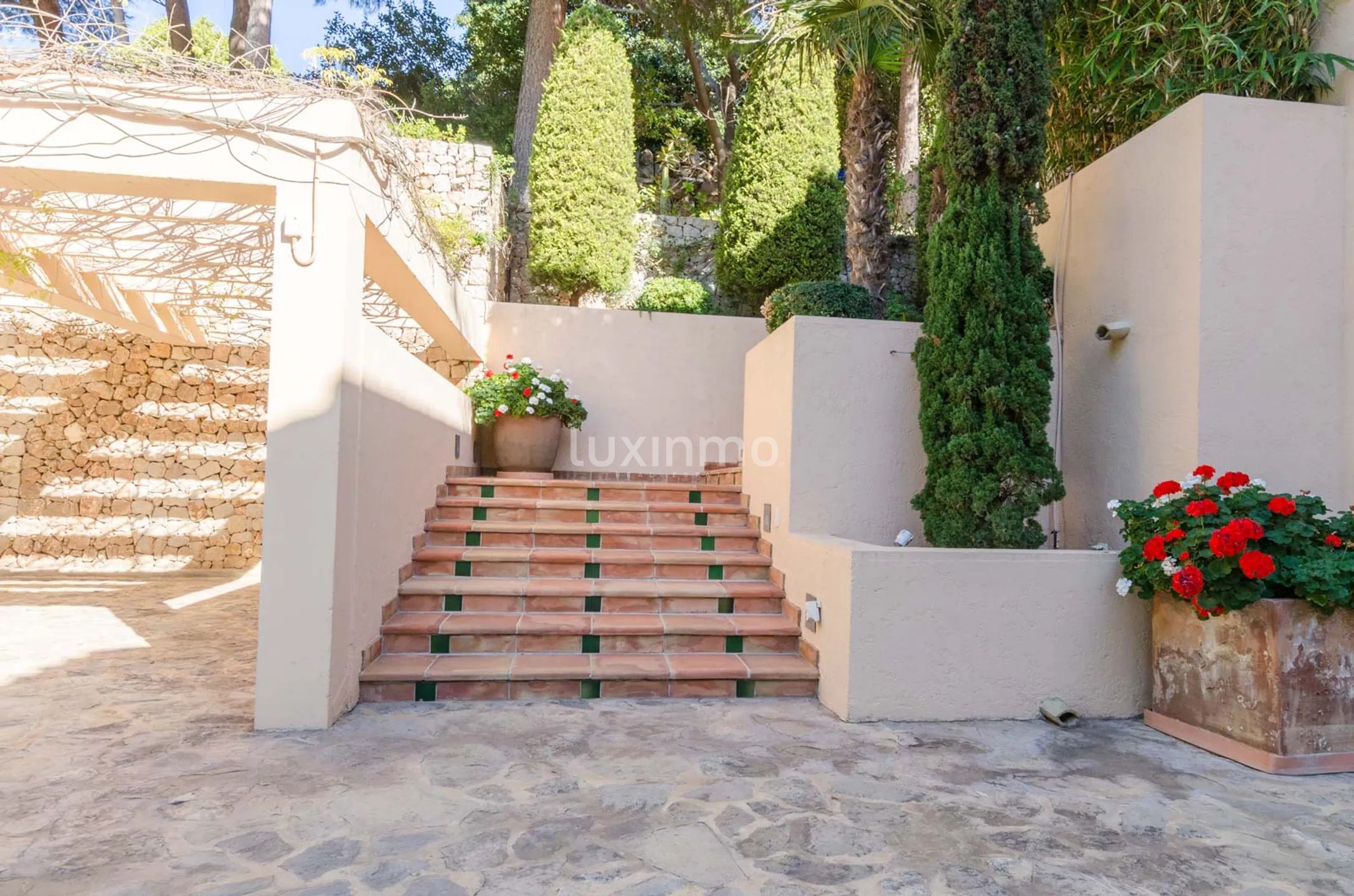 Villa in koloniale stijl in Altea Hills met uitzicht op zee — photo 5