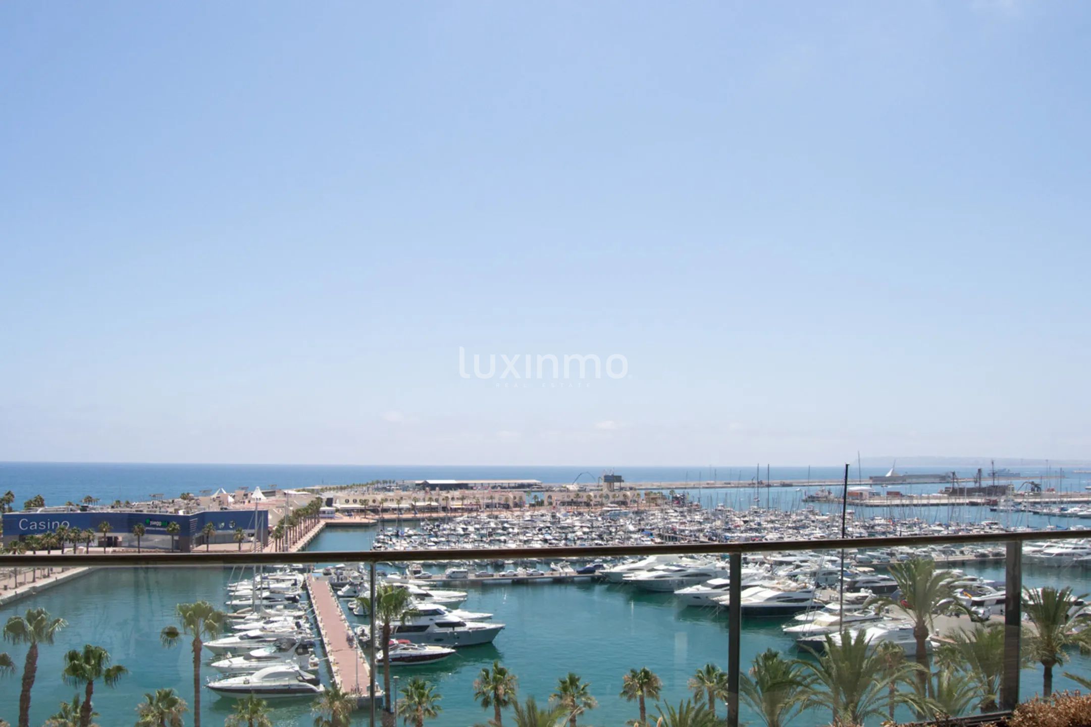 Prachtvolles Eck-Penthouse auf der Esplanade von Alicante — photo 11