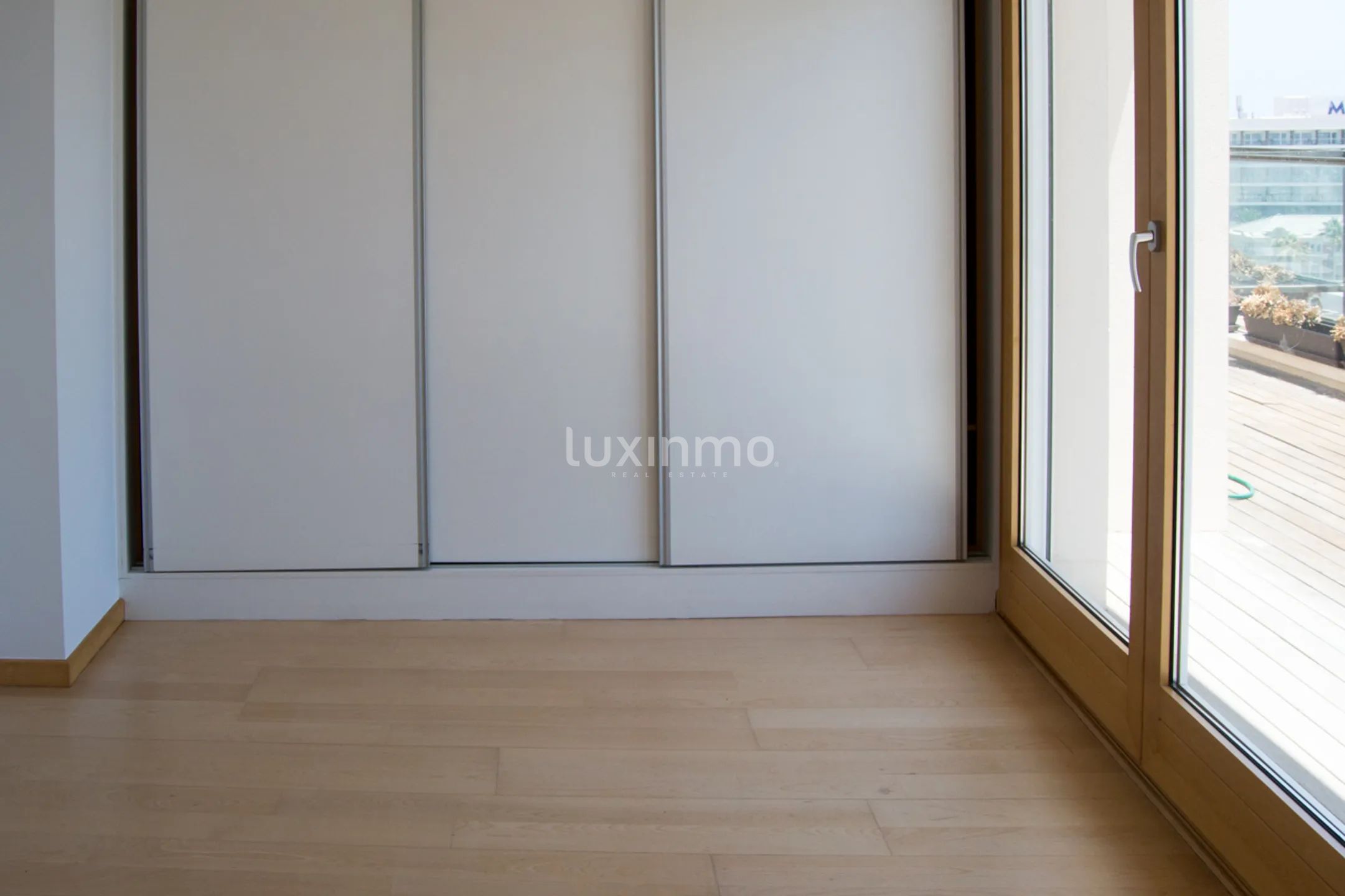 Prachtvolles Eck-Penthouse auf der Esplanade von Alicante — photo 29