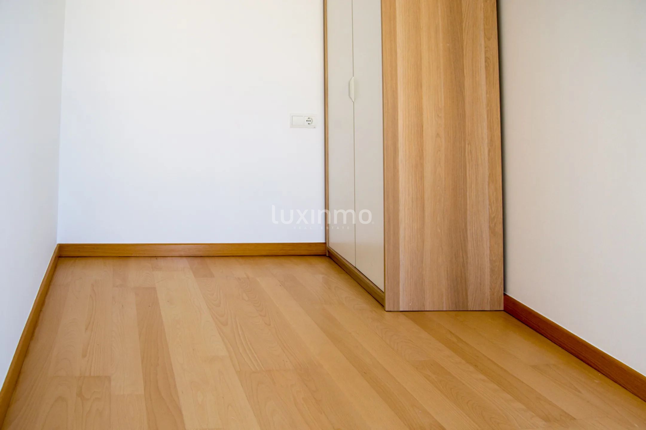 Prachtvolles Eck-Penthouse auf der Esplanade von Alicante — photo 26