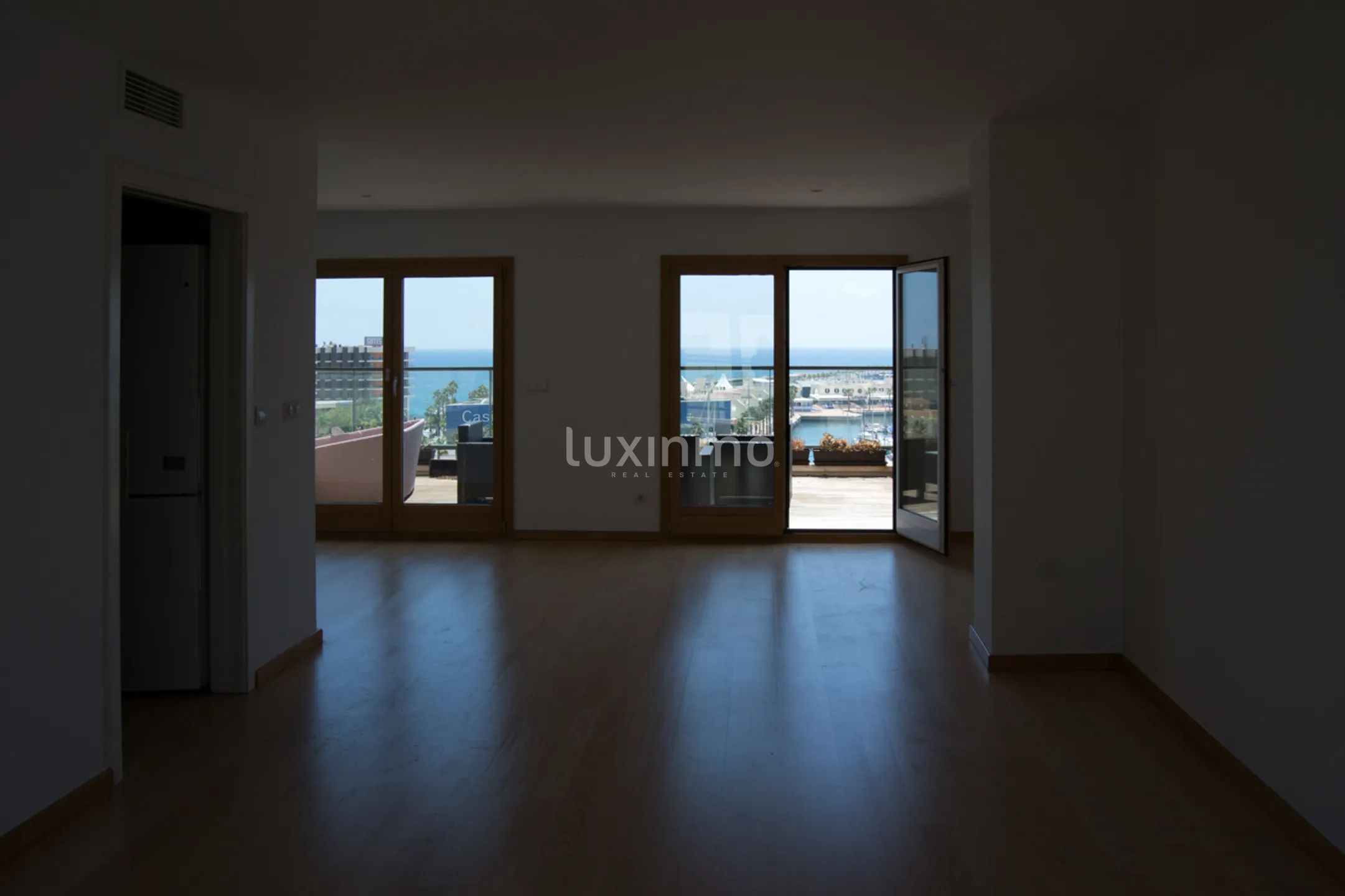 Prachtvolles Eck-Penthouse auf der Esplanade von Alicante — photo 17