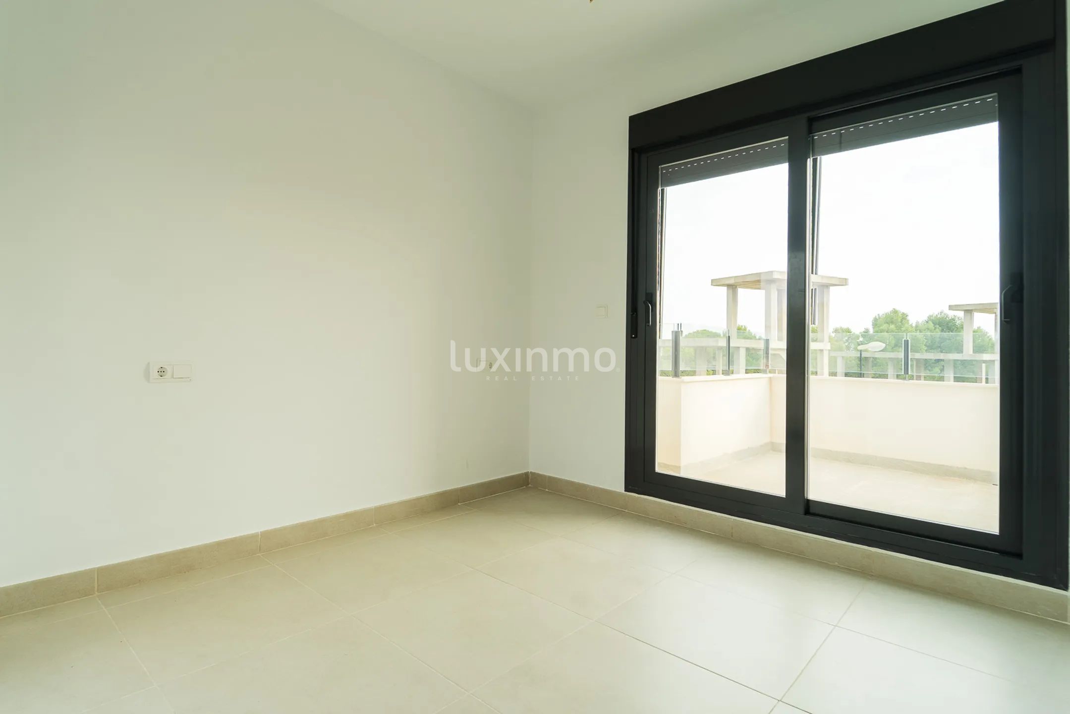 Eine neue Villa zur Miete in La Nuсia — photo 13