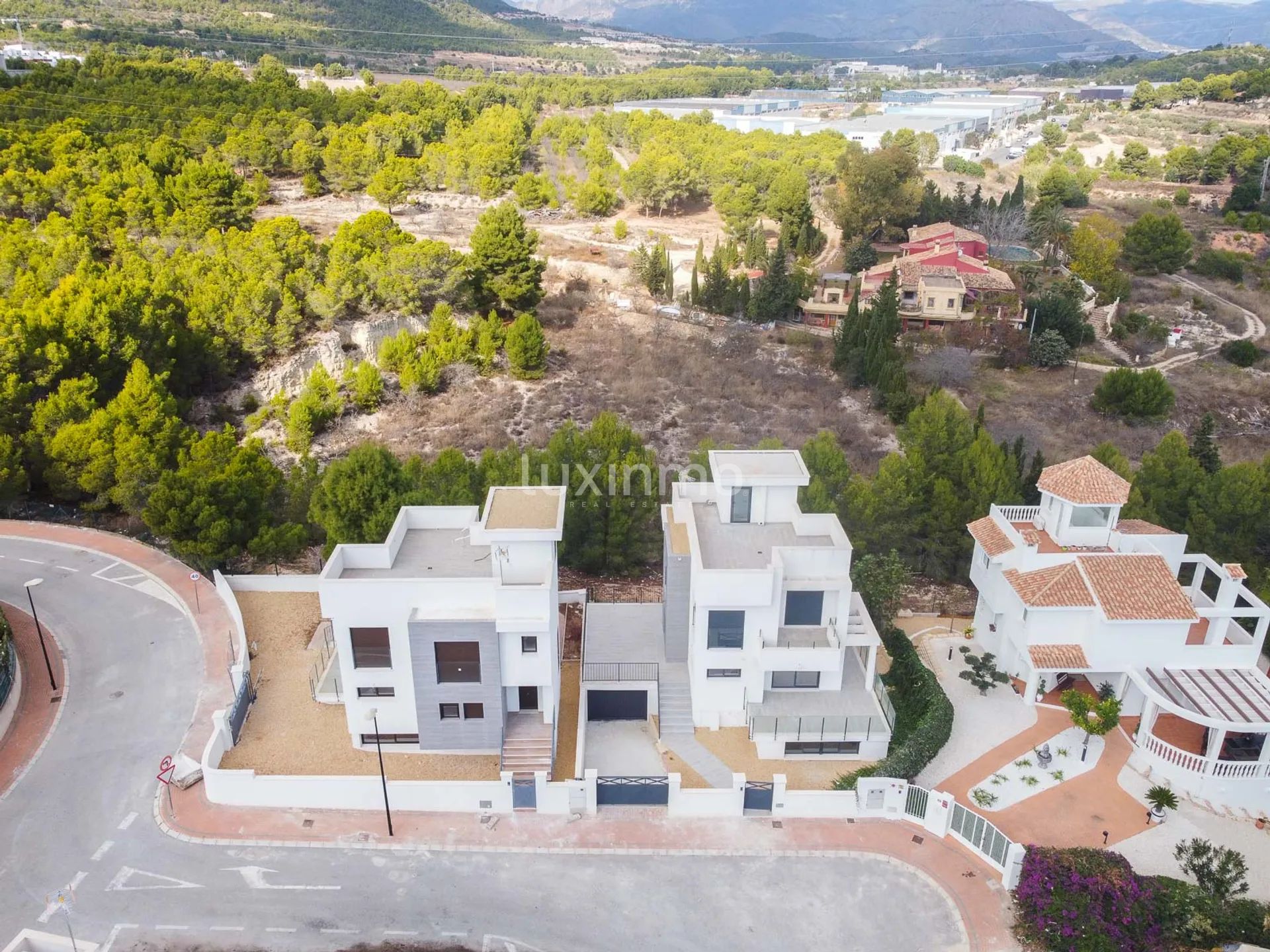 Eine neue Villa zur Miete in La Nuсia — photo 9