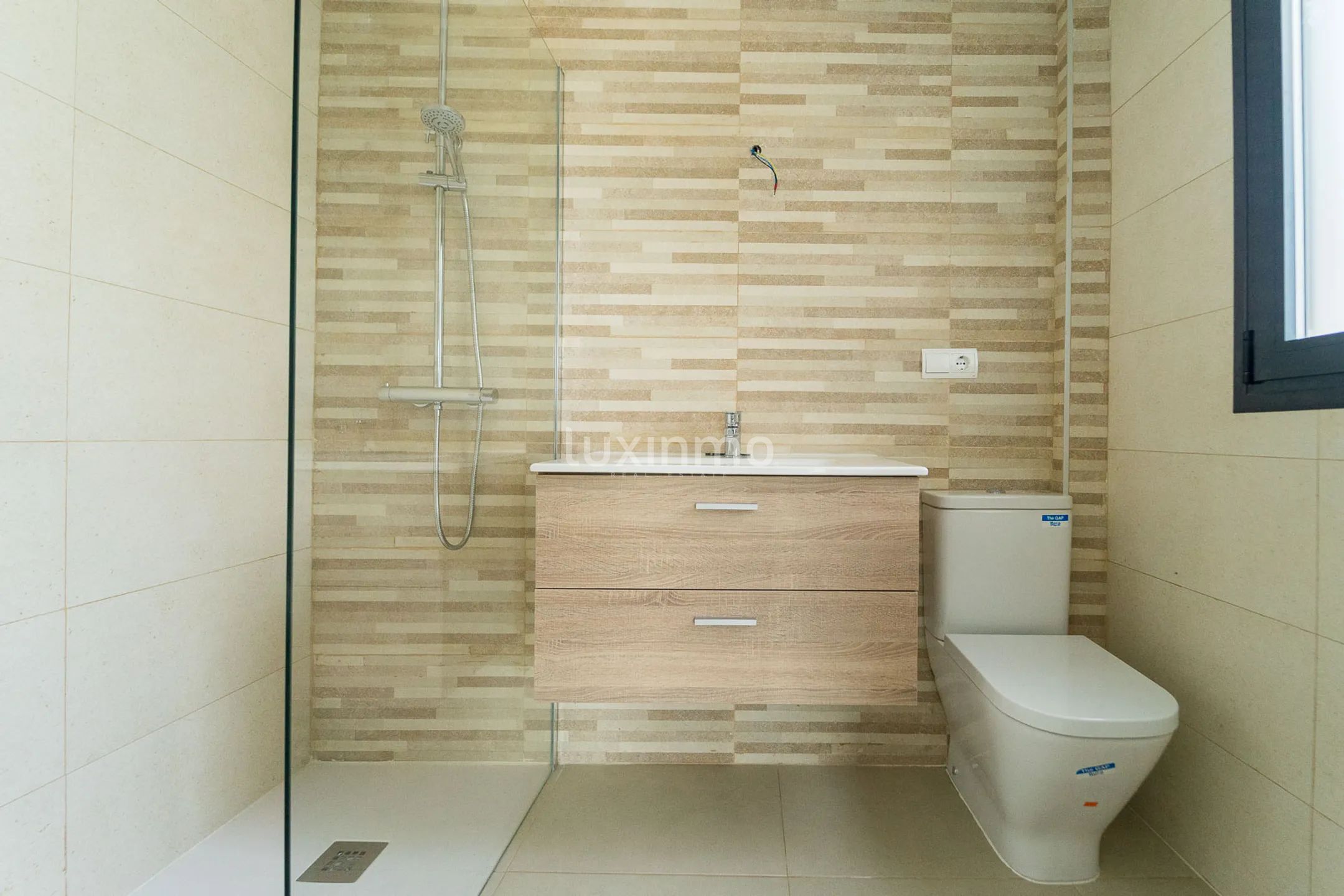 Eine neue Villa zur Miete in La Nuсia — photo 18