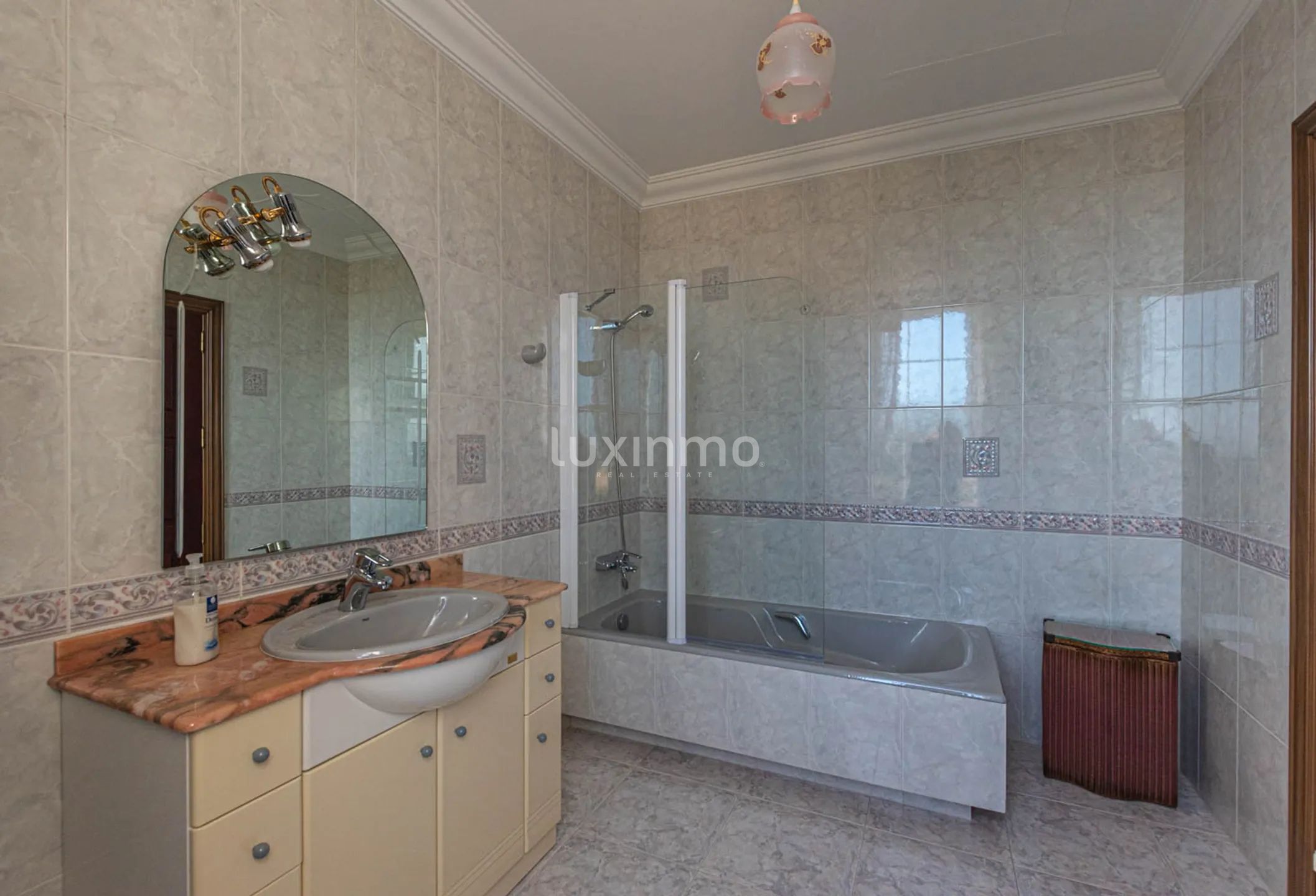 Villa i engelsk stil med panoramautsikt til leie i Calpe — photo 46