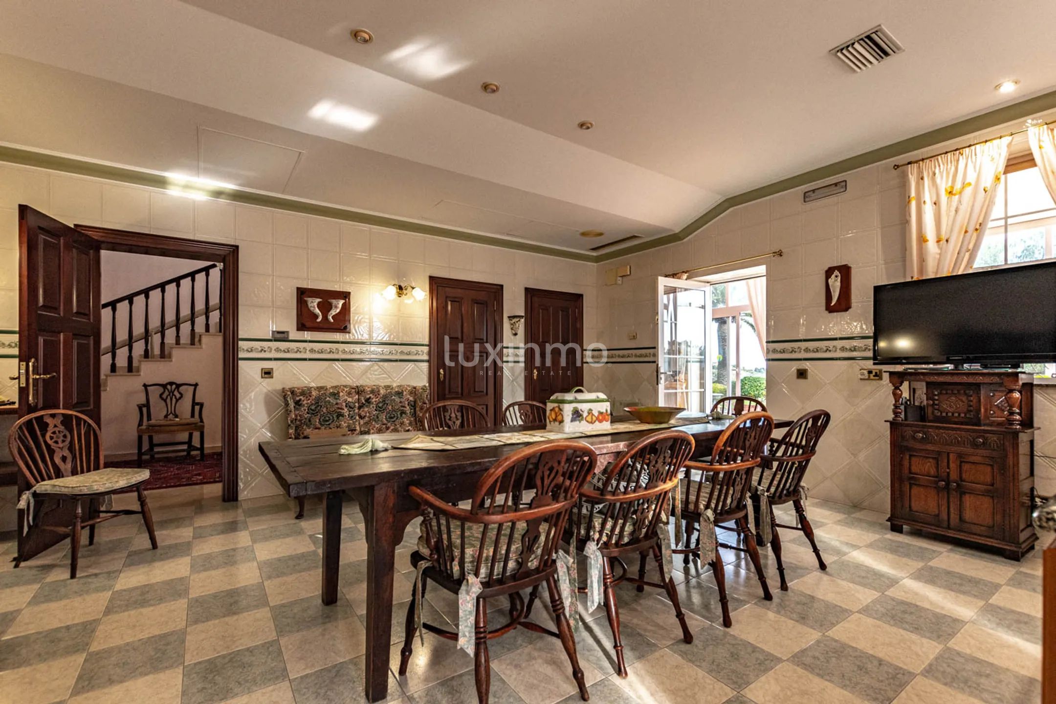 Villa i engelsk stil med panoramautsikt til leie i Calpe — photo 24