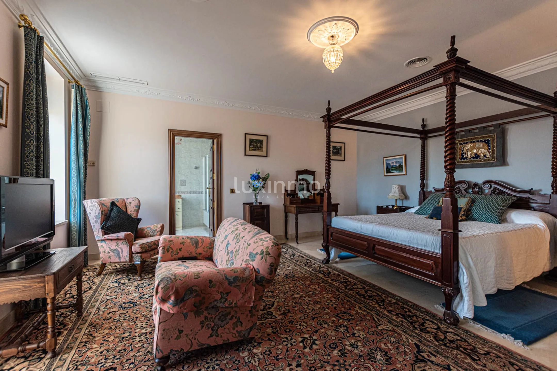 Villa i engelsk stil med panoramautsikt til leie i Calpe — photo 43