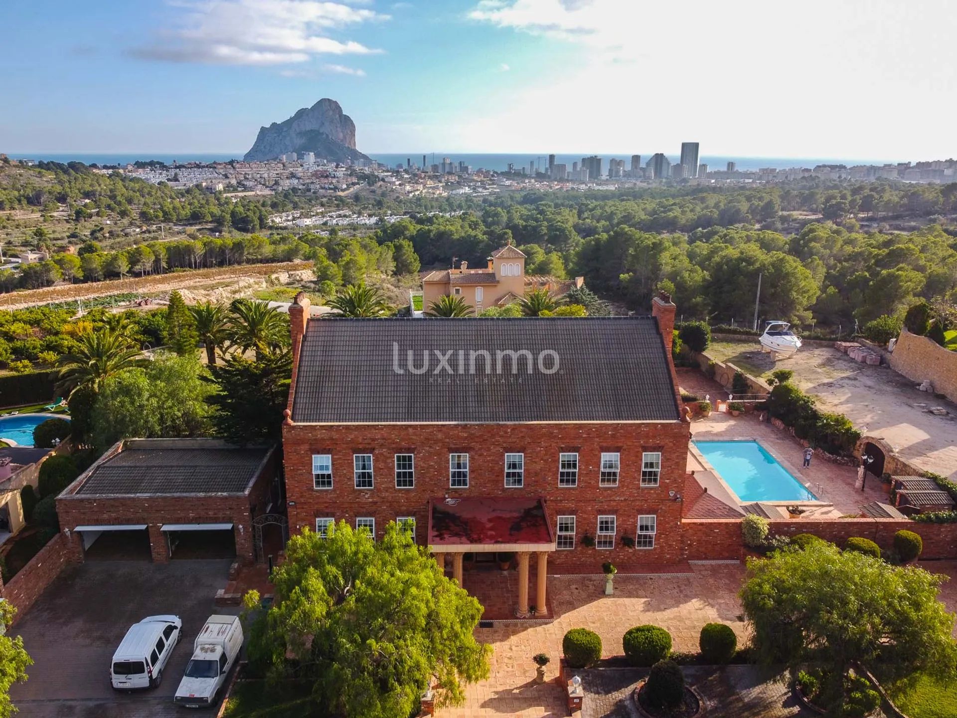 Villa in Engelse stijl met panoramisch uitzicht te huur in Calpe — photo 4