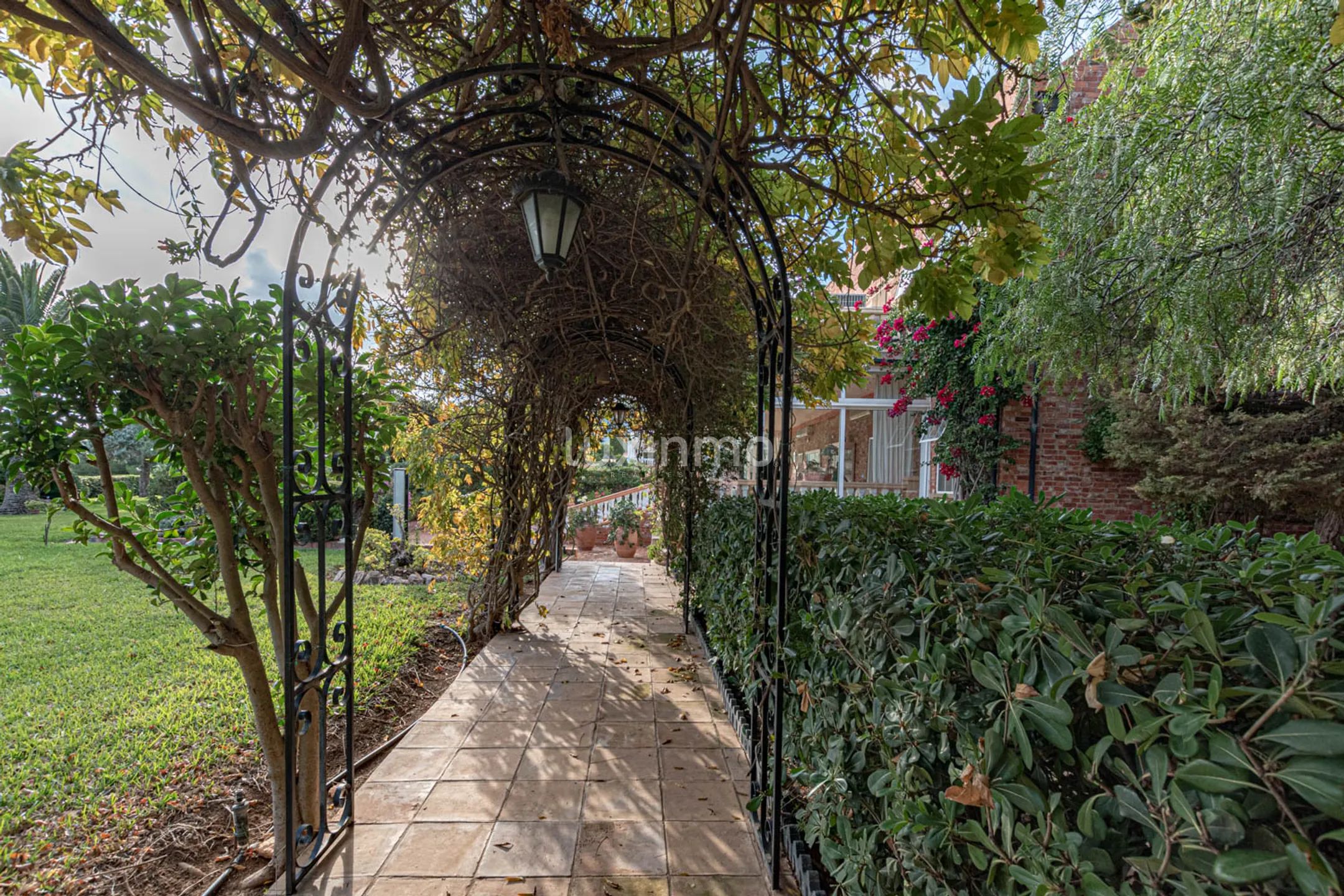 Villa i engelsk stil med panoramautsikt til leie i Calpe — photo 16