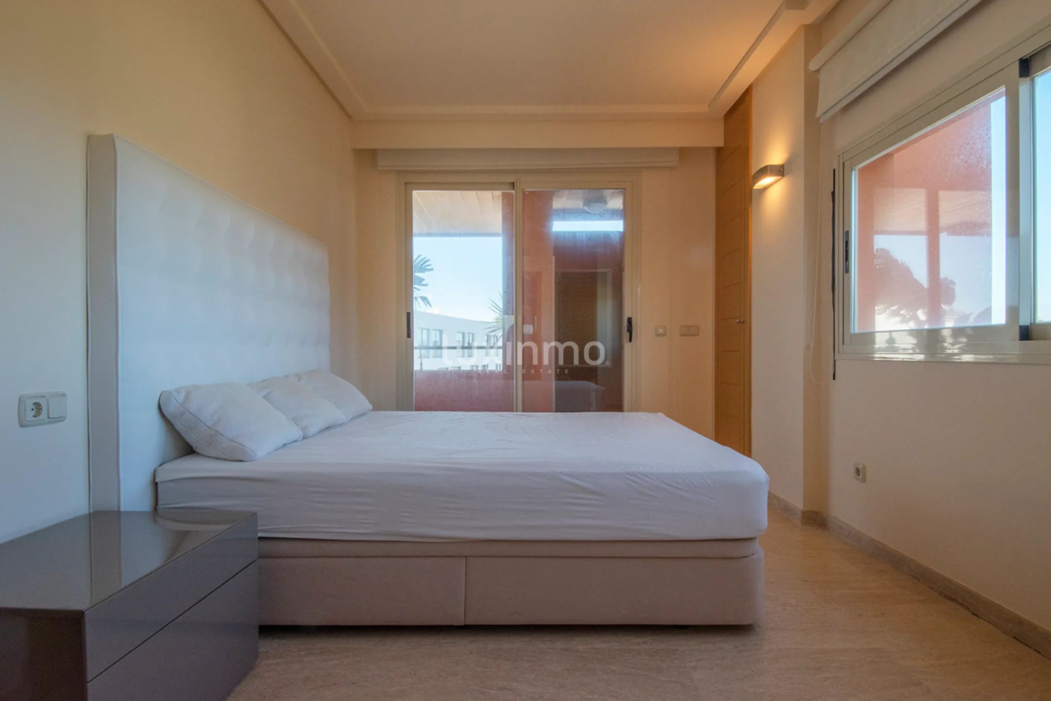 Moderno piso de 2 dormitorios en venta en Roca Llisa en Ibiza — photo 23