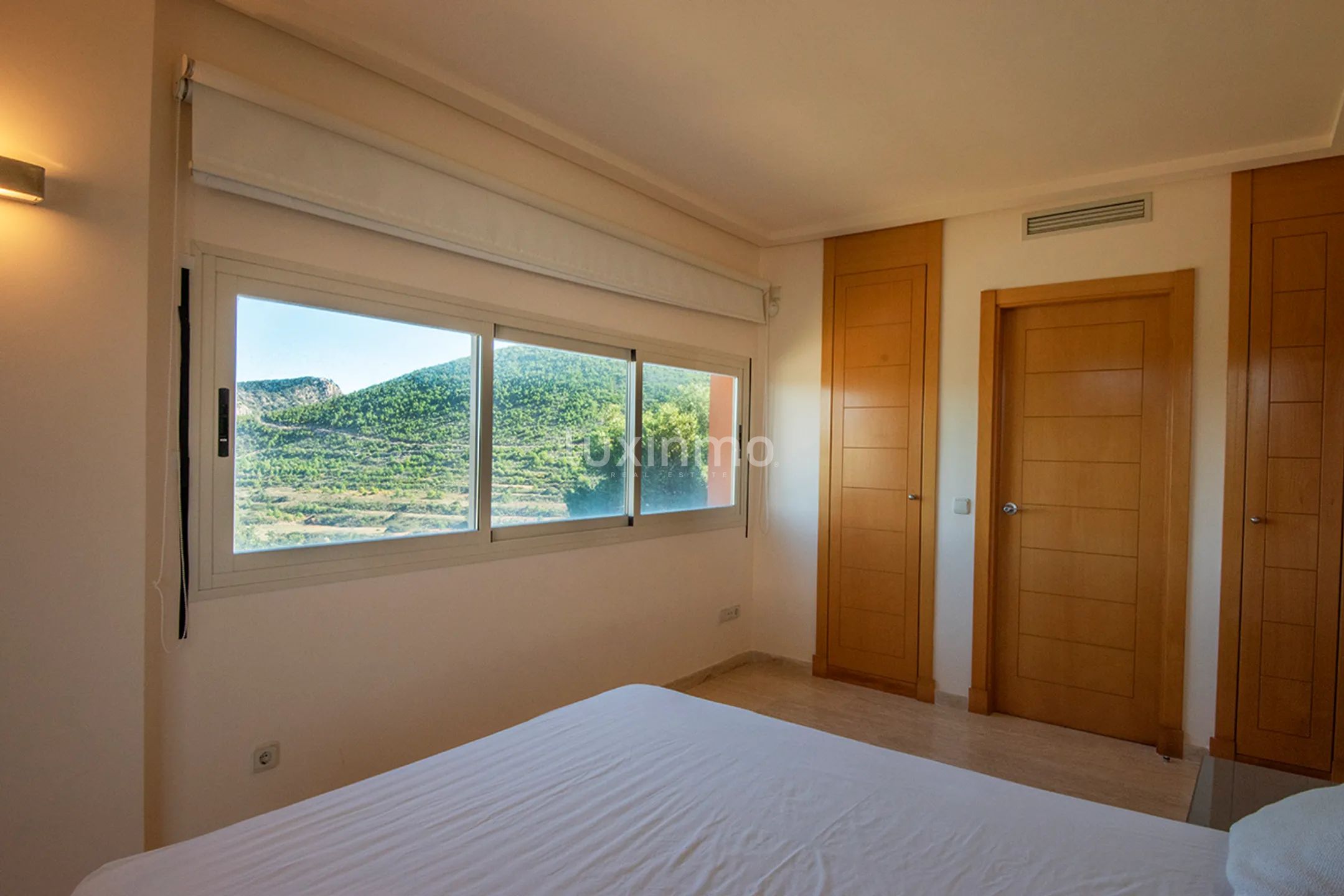 Moderno piso de 2 dormitorios en venta en Roca Llisa en Ibiza — photo 25