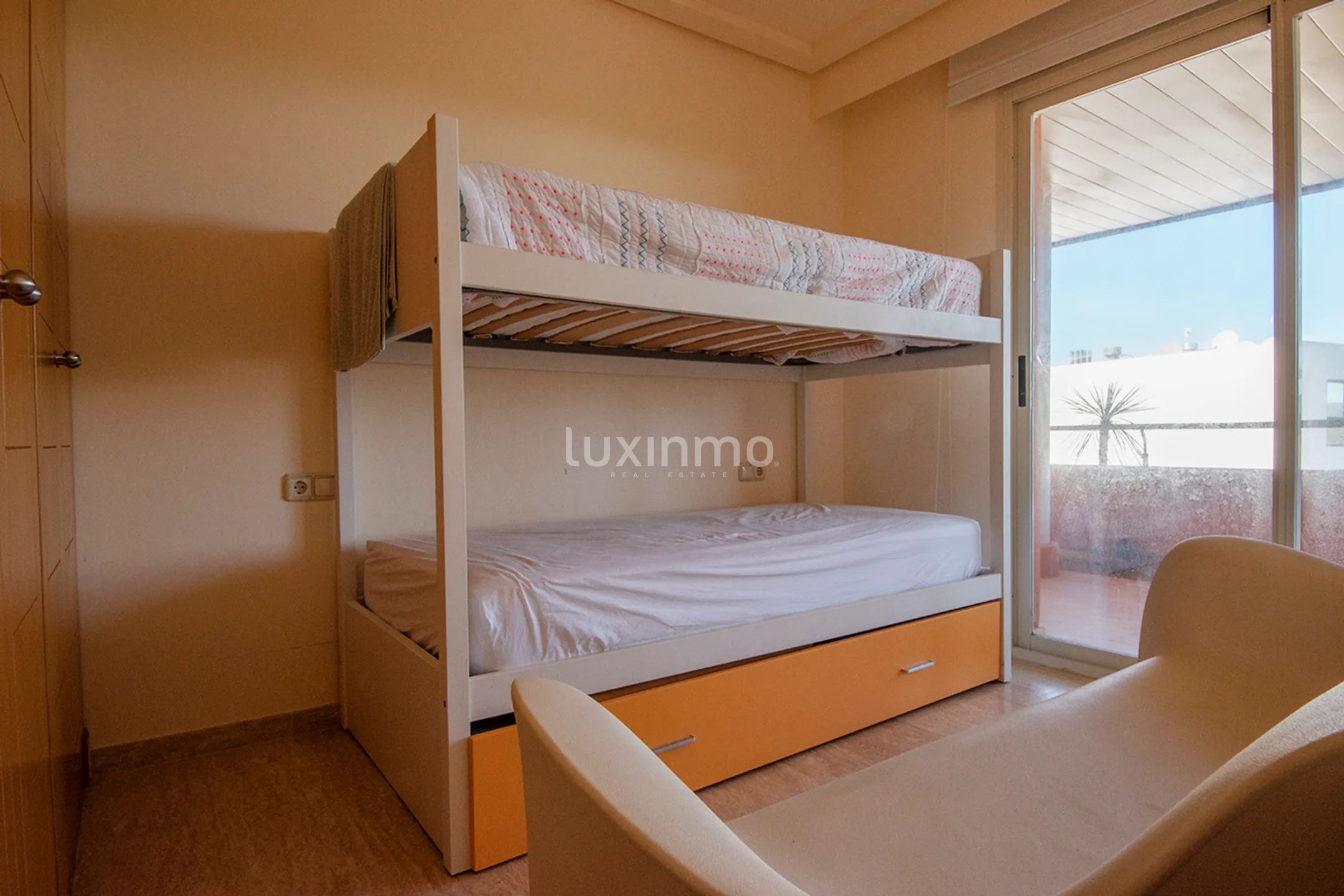 Moderno piso de 2 dormitorios en venta en Roca Llisa en Ibiza — photo 38