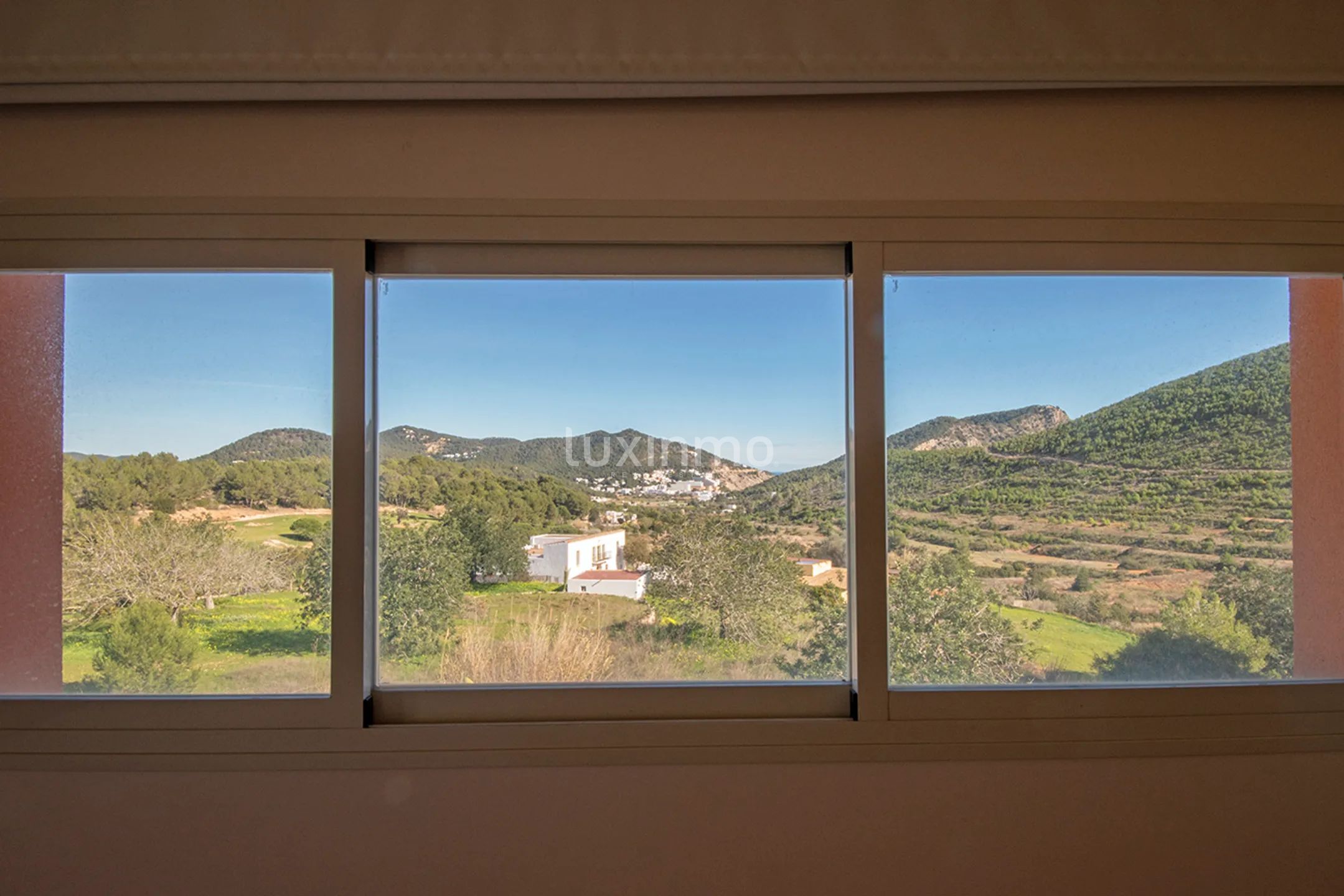 Moderno piso de 2 dormitorios en venta en Roca Llisa en Ibiza — photo 36