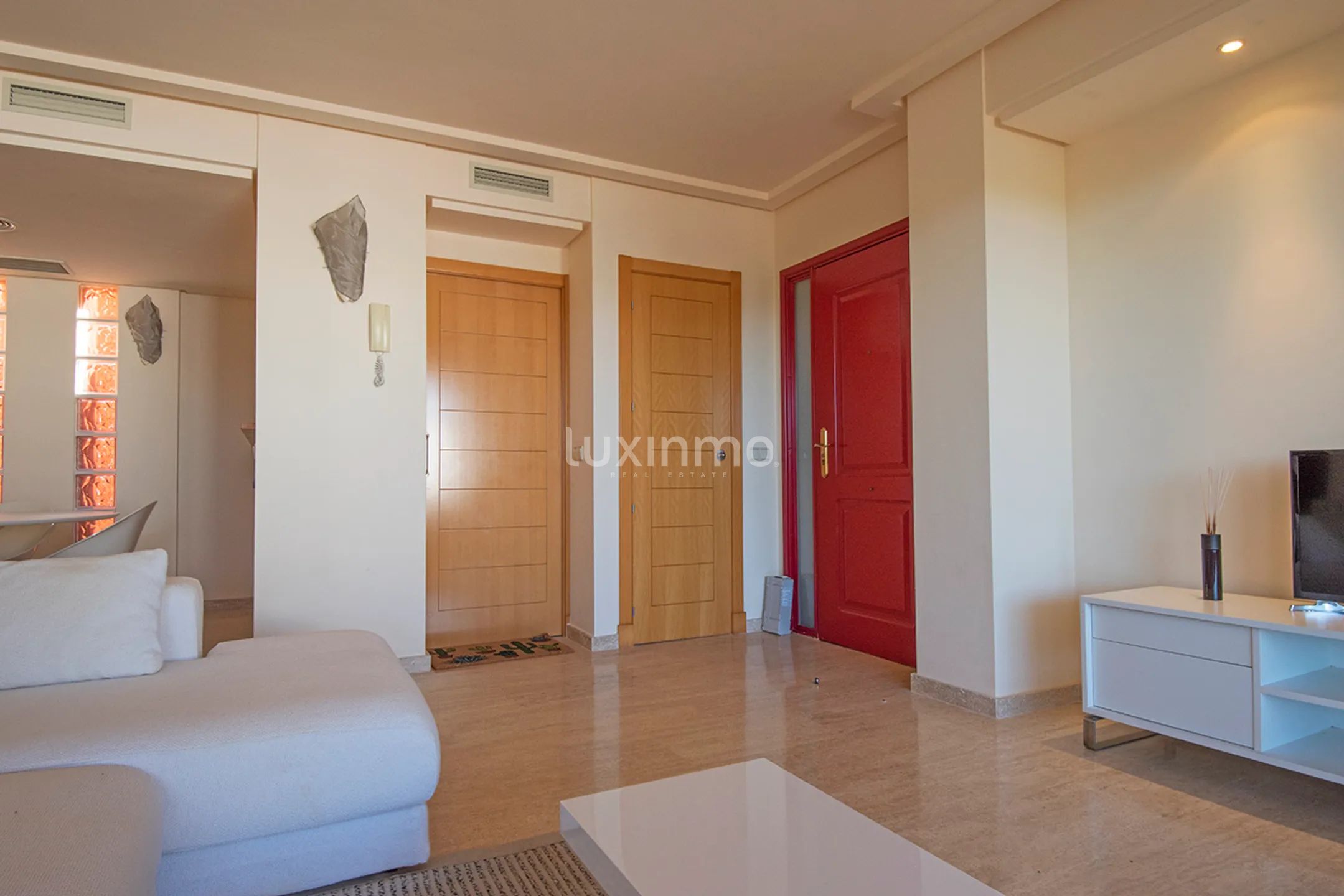 Moderno piso de 2 dormitorios en venta en Roca Llisa en Ibiza — photo 13