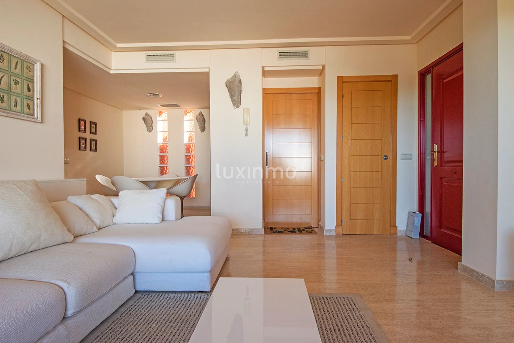 Moderno piso de 2 dormitorios en venta en Roca Llisa en Ibiza — photo 11