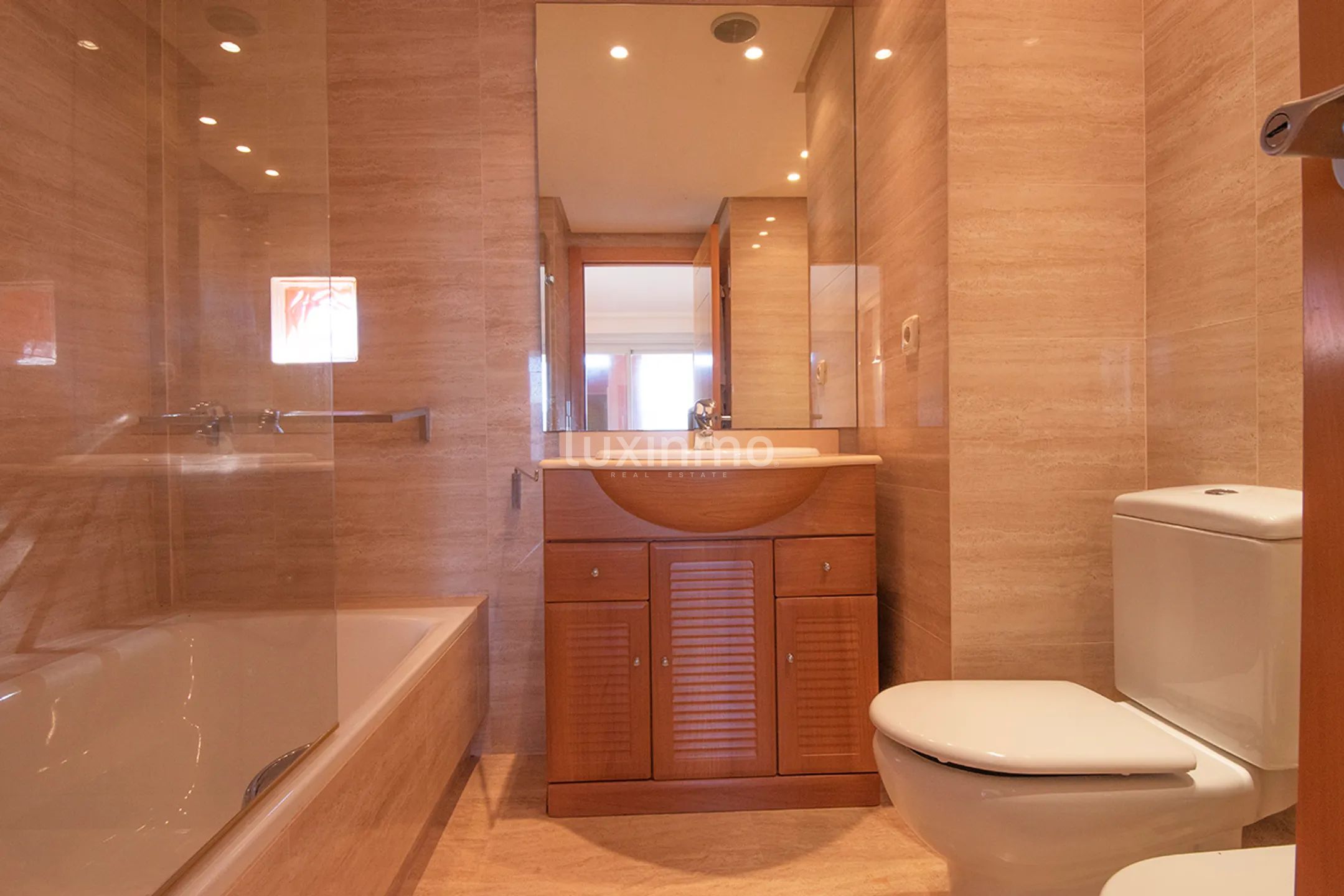 Moderno piso de 2 dormitorios en venta en Roca Llisa en Ibiza — photo 31