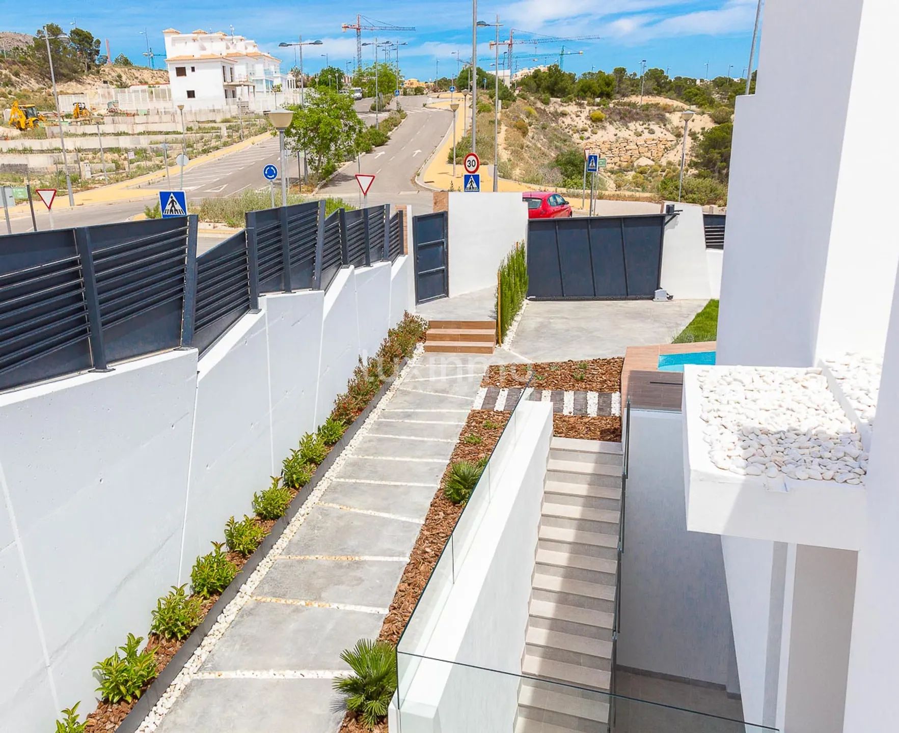 Se venden nuevos chalets modernos en Balcón de Finestrat — photo 19