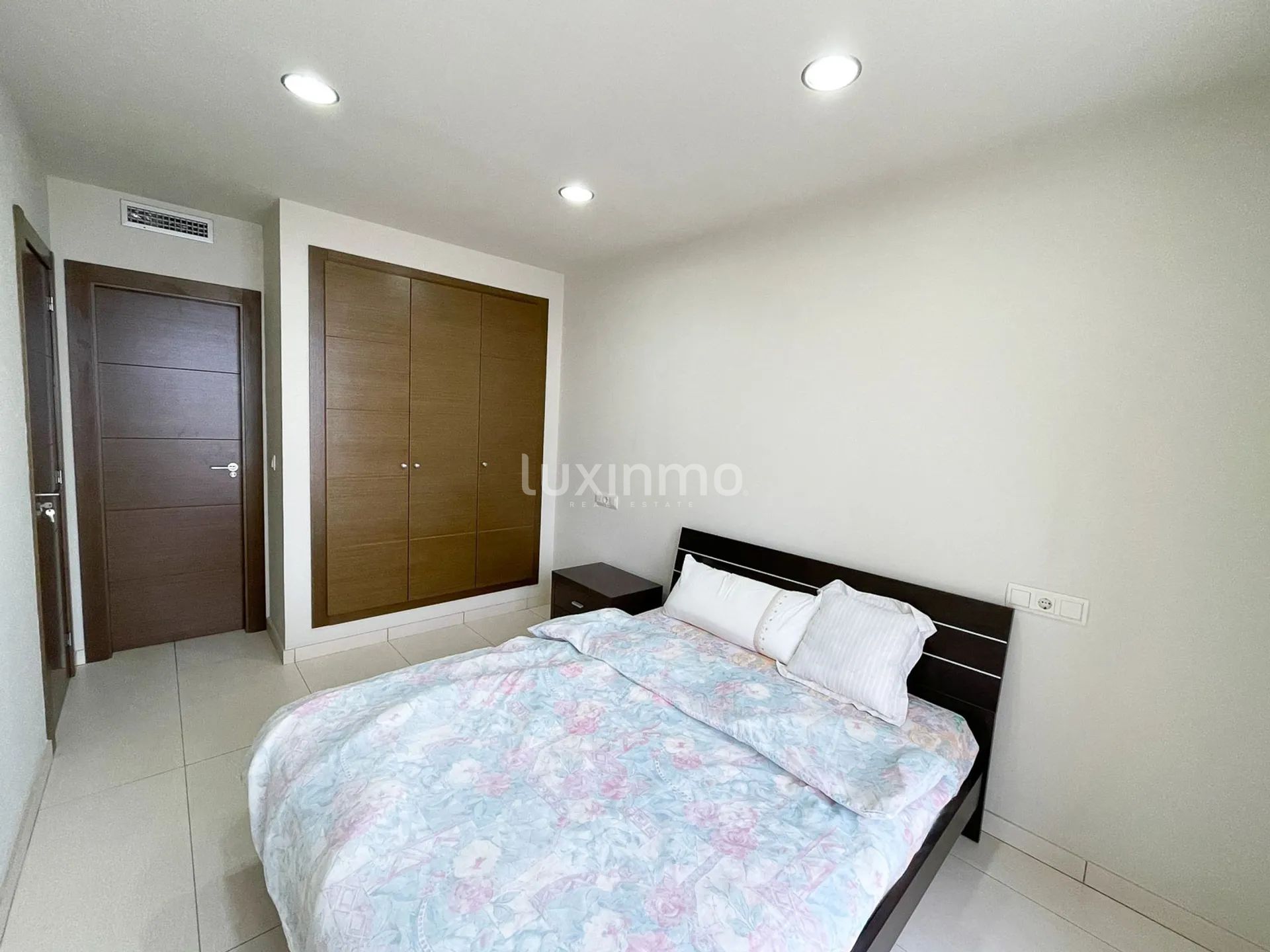 Penthouse with swimming pool and sea views in Mare Nostrum — photo 13