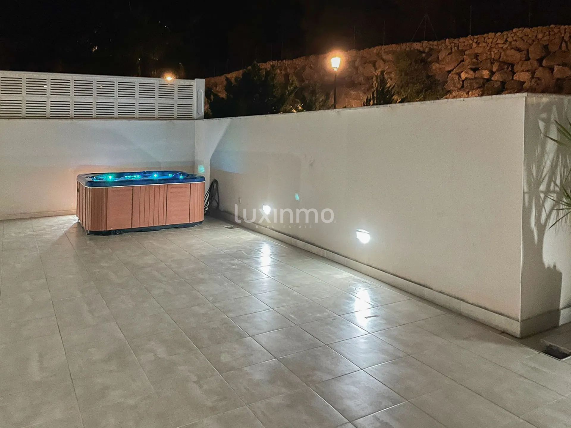 Penthouse with swimming pool and sea views in Mare Nostrum — photo 21