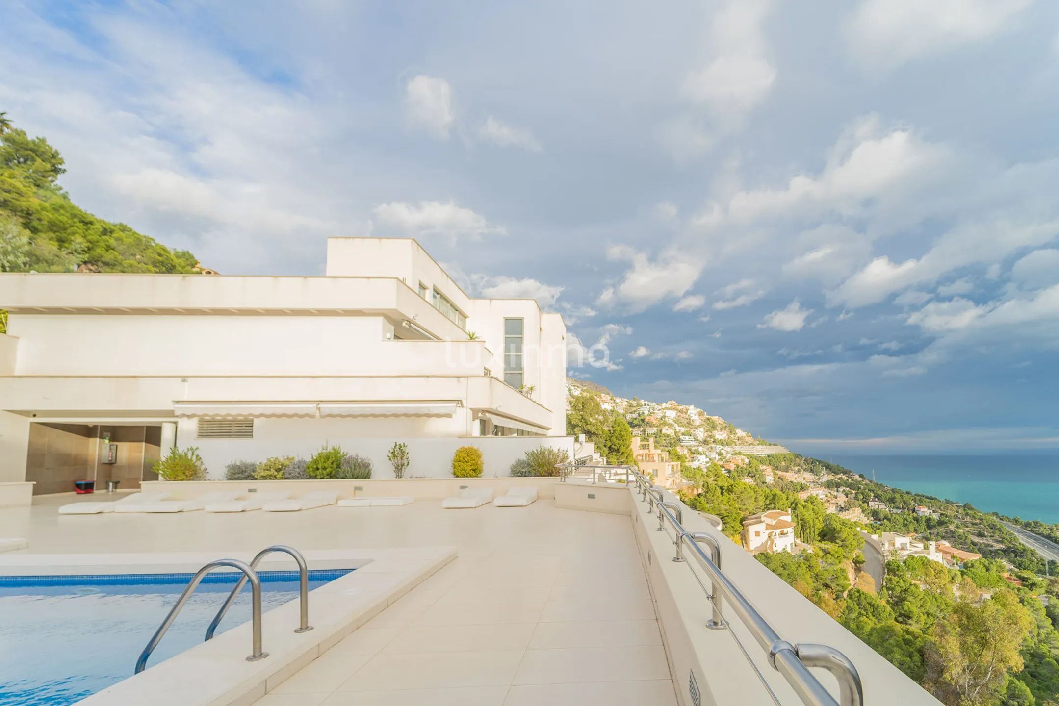 Penthouse with swimming pool and sea views in Mare Nostrum — photo 24