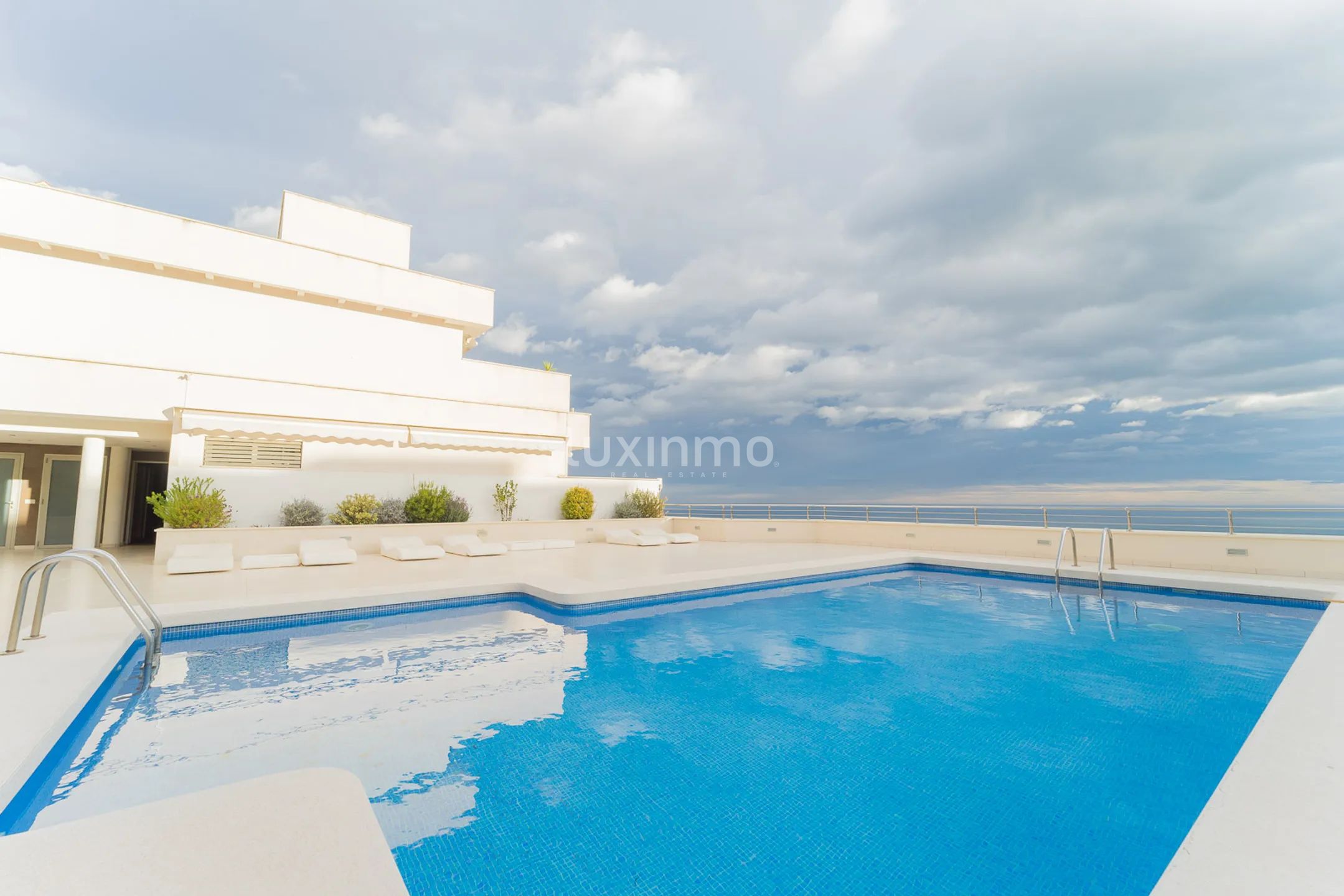 Penthouse with swimming pool and sea views in Mare Nostrum — photo 25