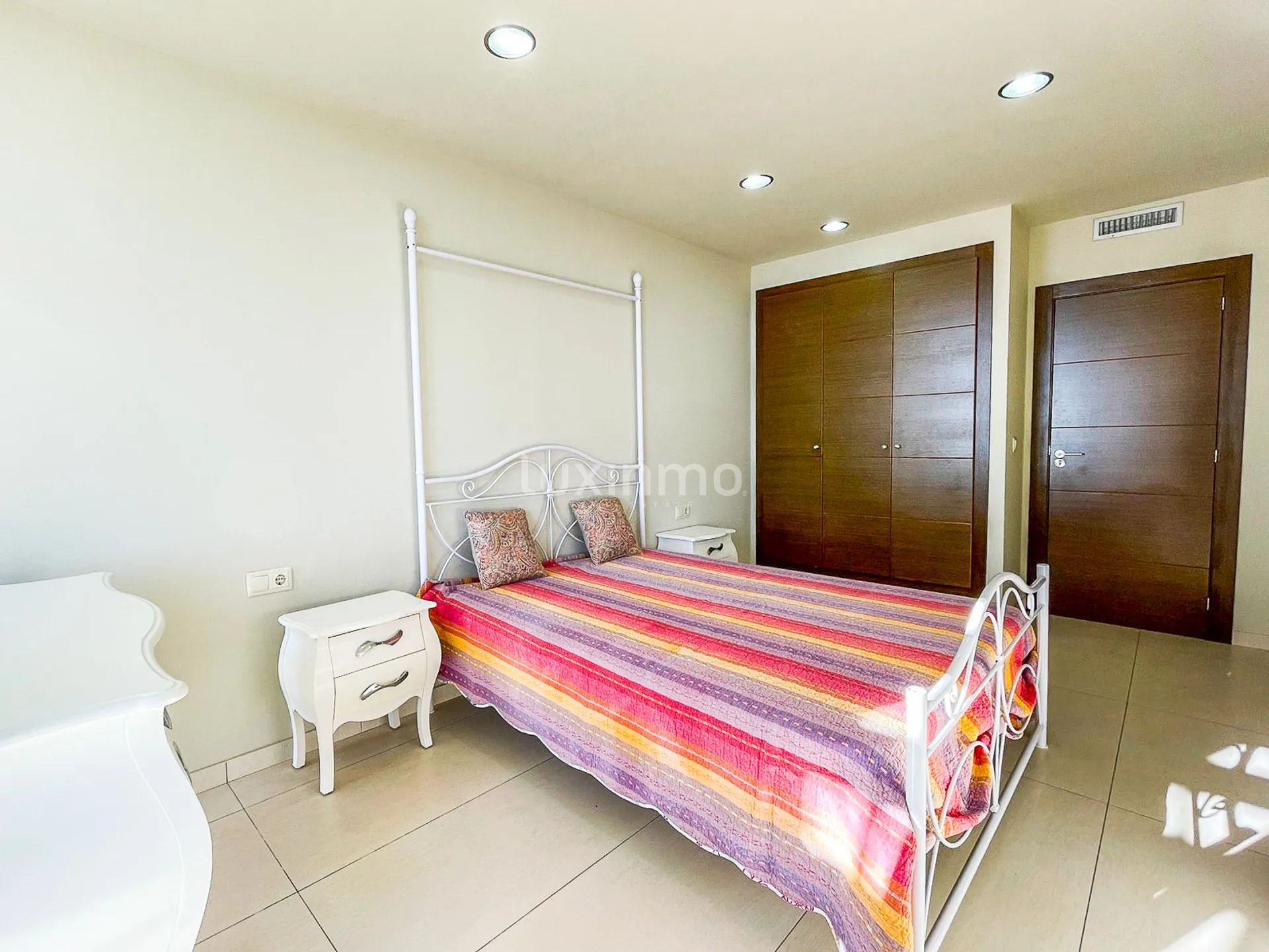 Penthouse with swimming pool and sea views in Mare Nostrum — photo 11