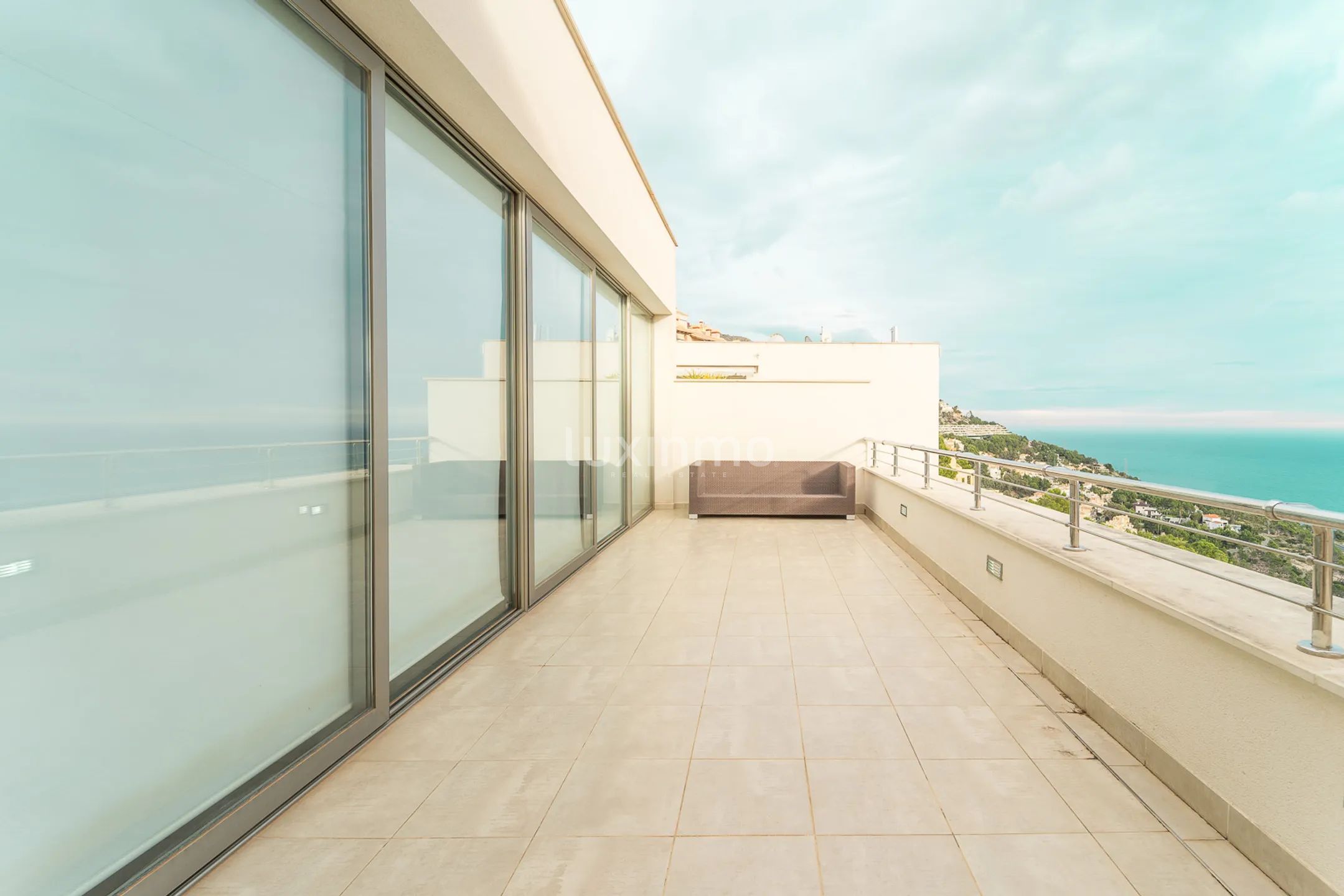 Penthouse with swimming pool and sea views in Mare Nostrum — photo 17